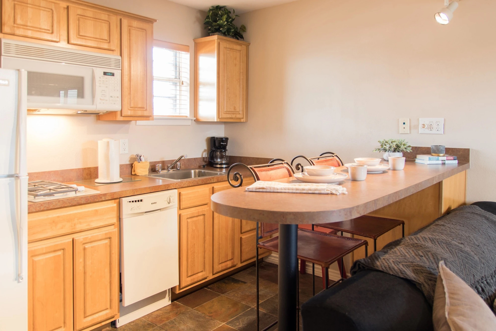 Vineyard Court Designer Suites Hotel