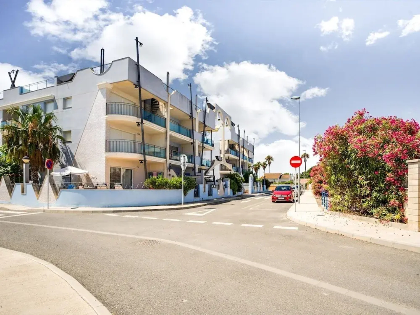 Comfortable Apartment Near the Sea