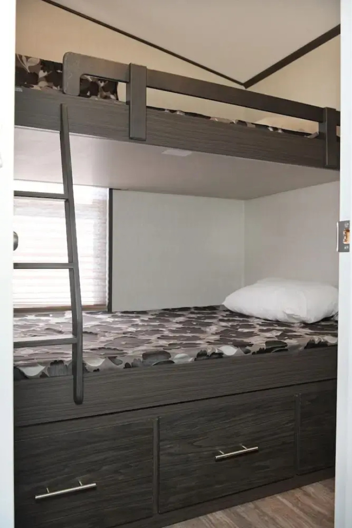 Great Blue Resorts - Cherry Beach Resort