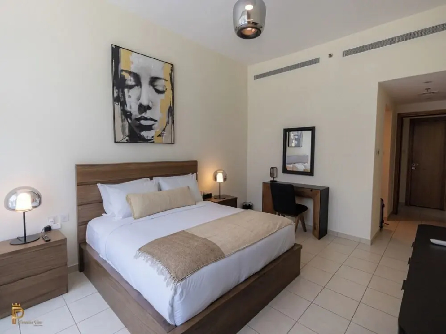 Large Modern 1-Bedroom in Bay Square 9