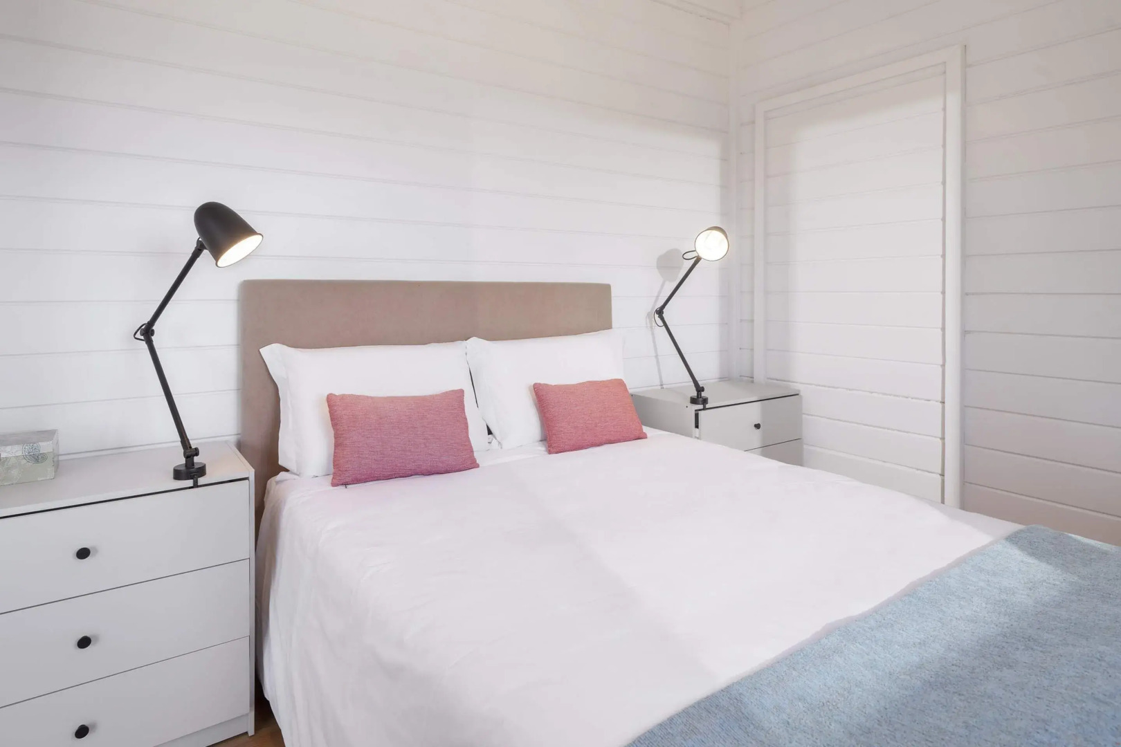 Casa da Rocha de Baixo by An Island Apart