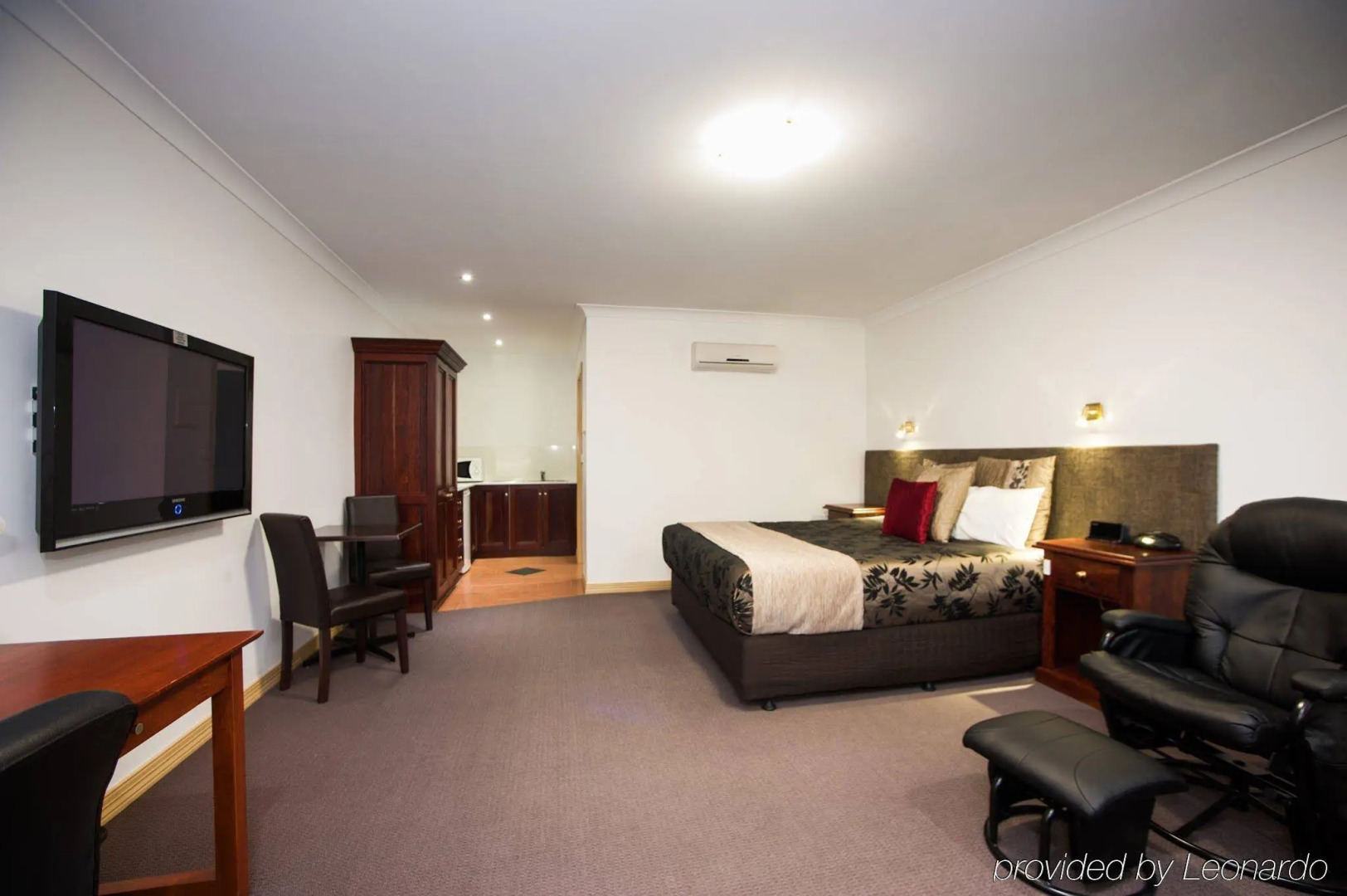 The Georgian Motor Lodge