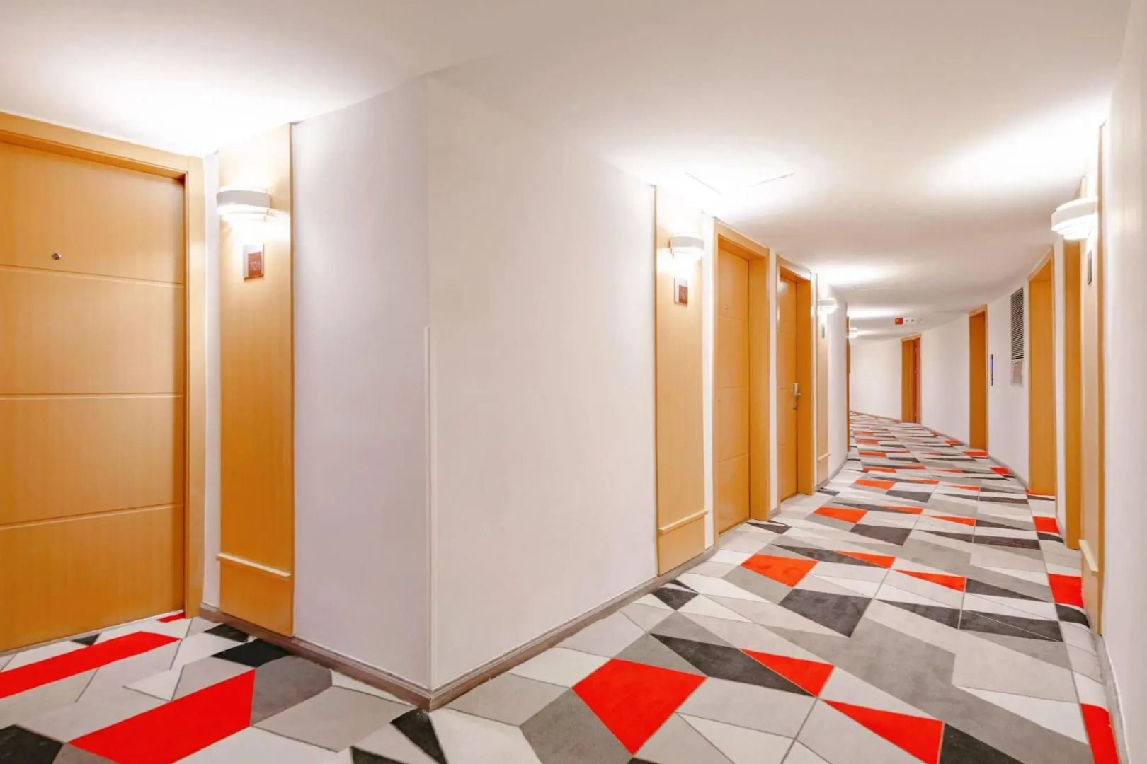 Ibis Ningbo Tianyi Square