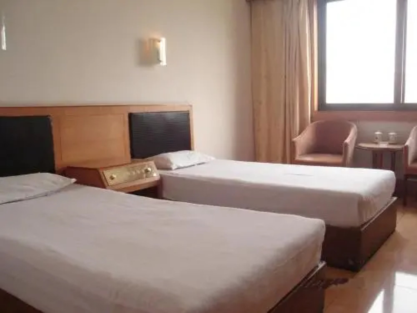 Mohebeilv International Youth Hostel