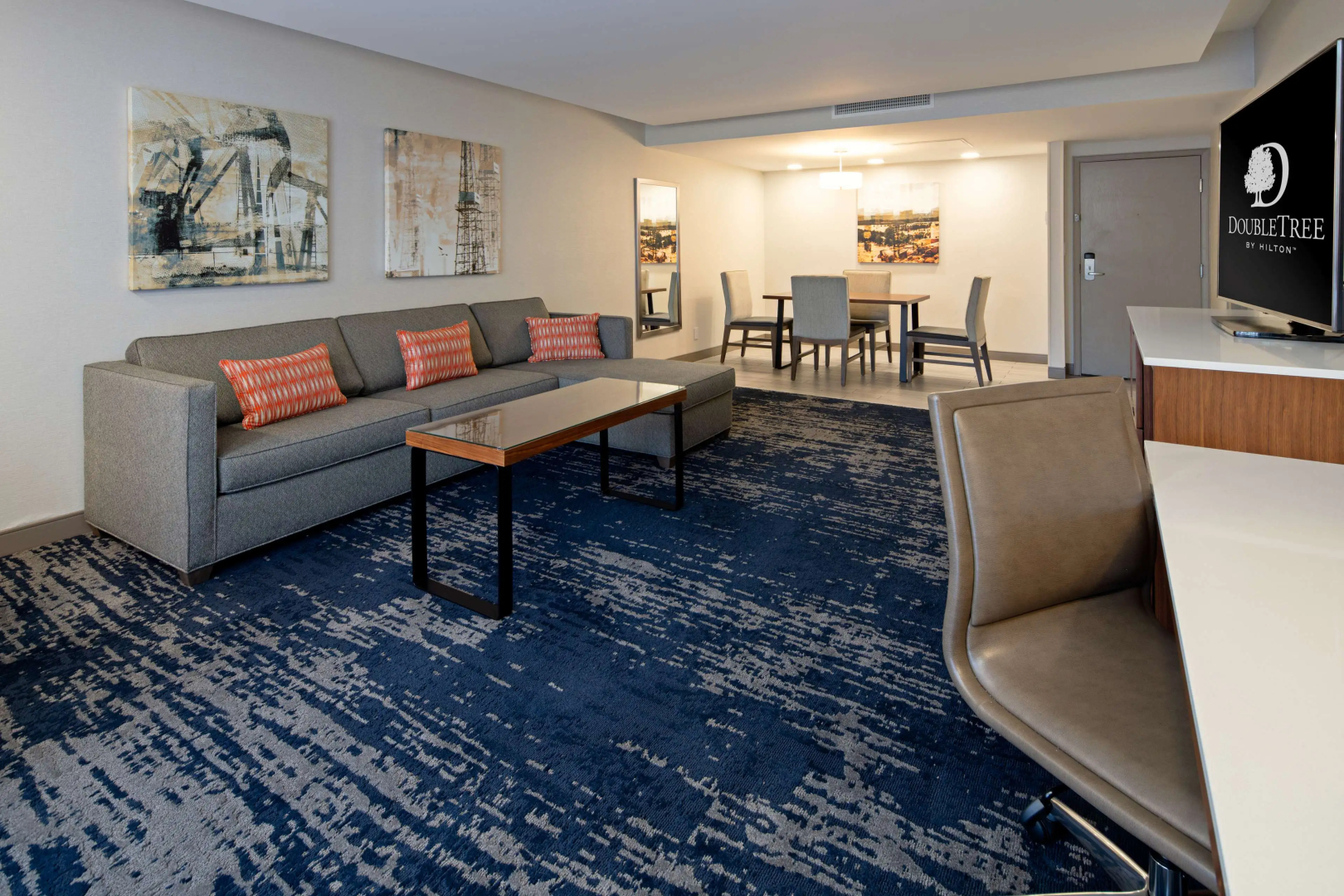 DoubleTree by Hilton Hotel Bakersfield