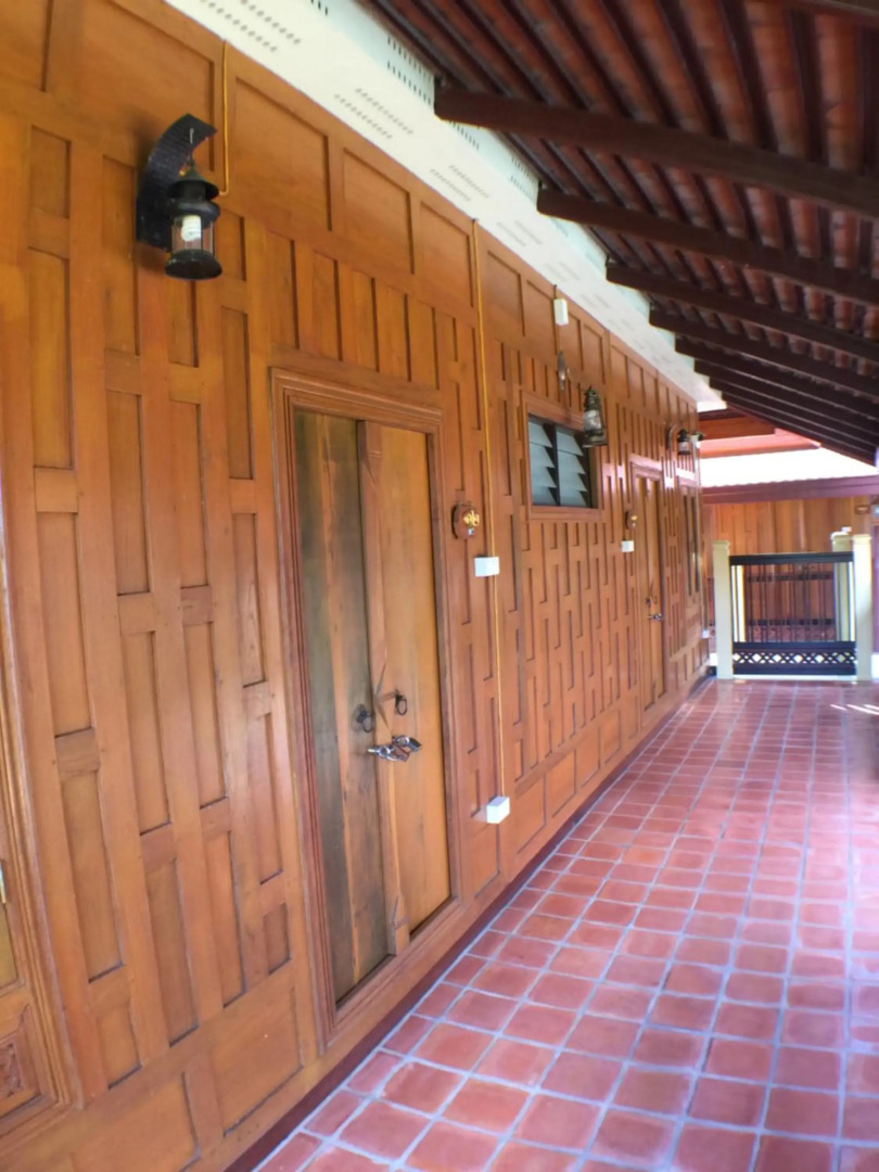 Luang Chumni Village