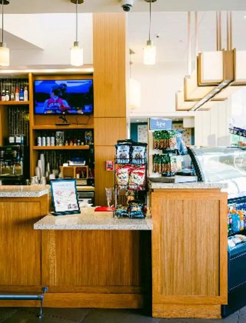 Faro Blanco Resort & Yacht Club Marathon, Curio by Hilton