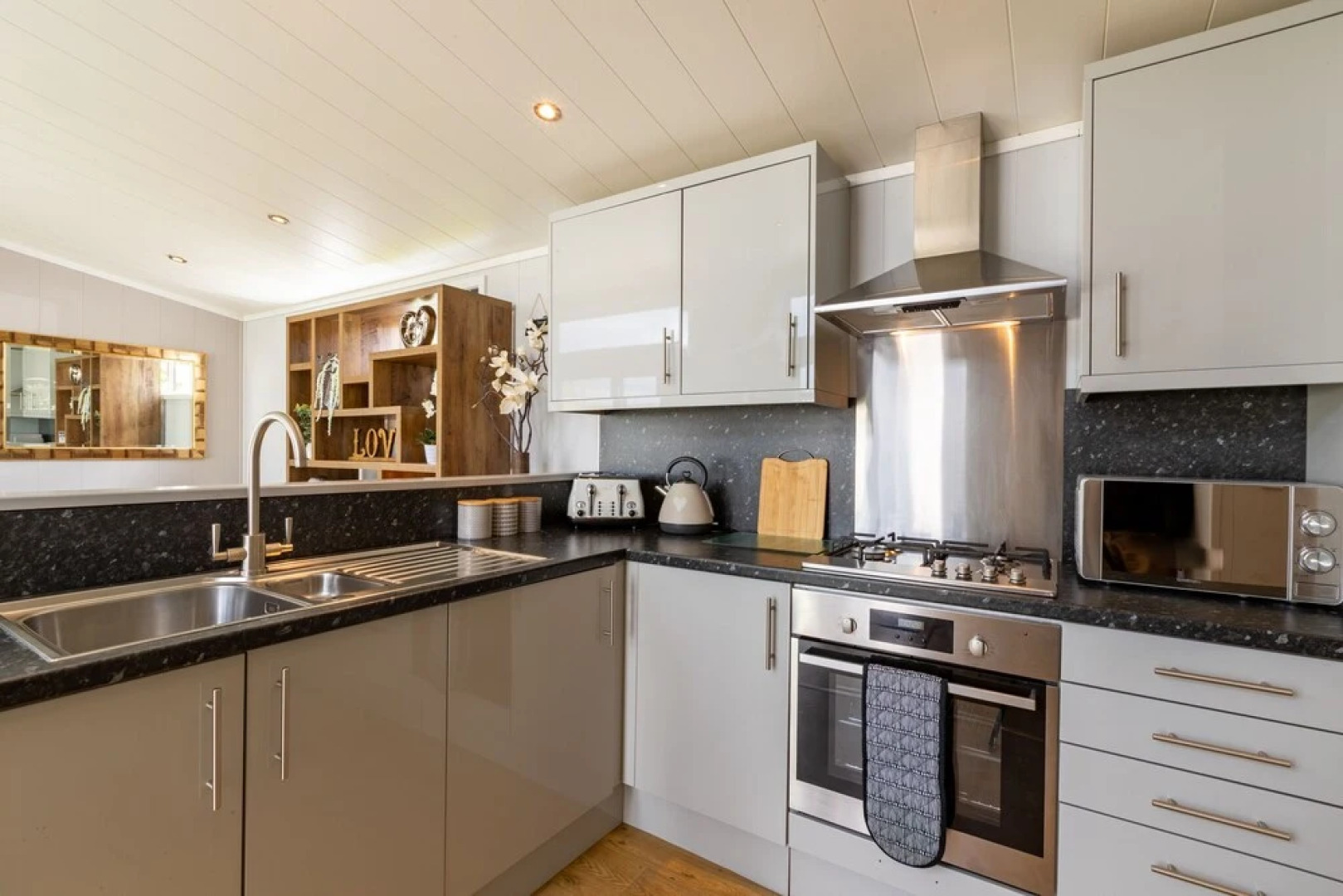 Inside No. 1 Retreat