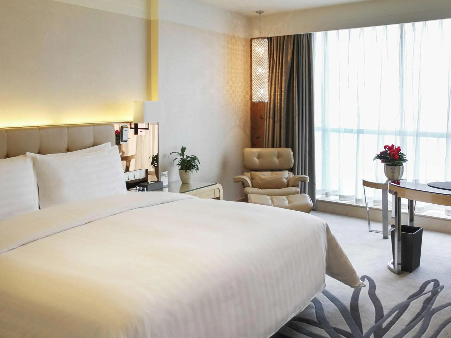 Pullman Linyi Lushang