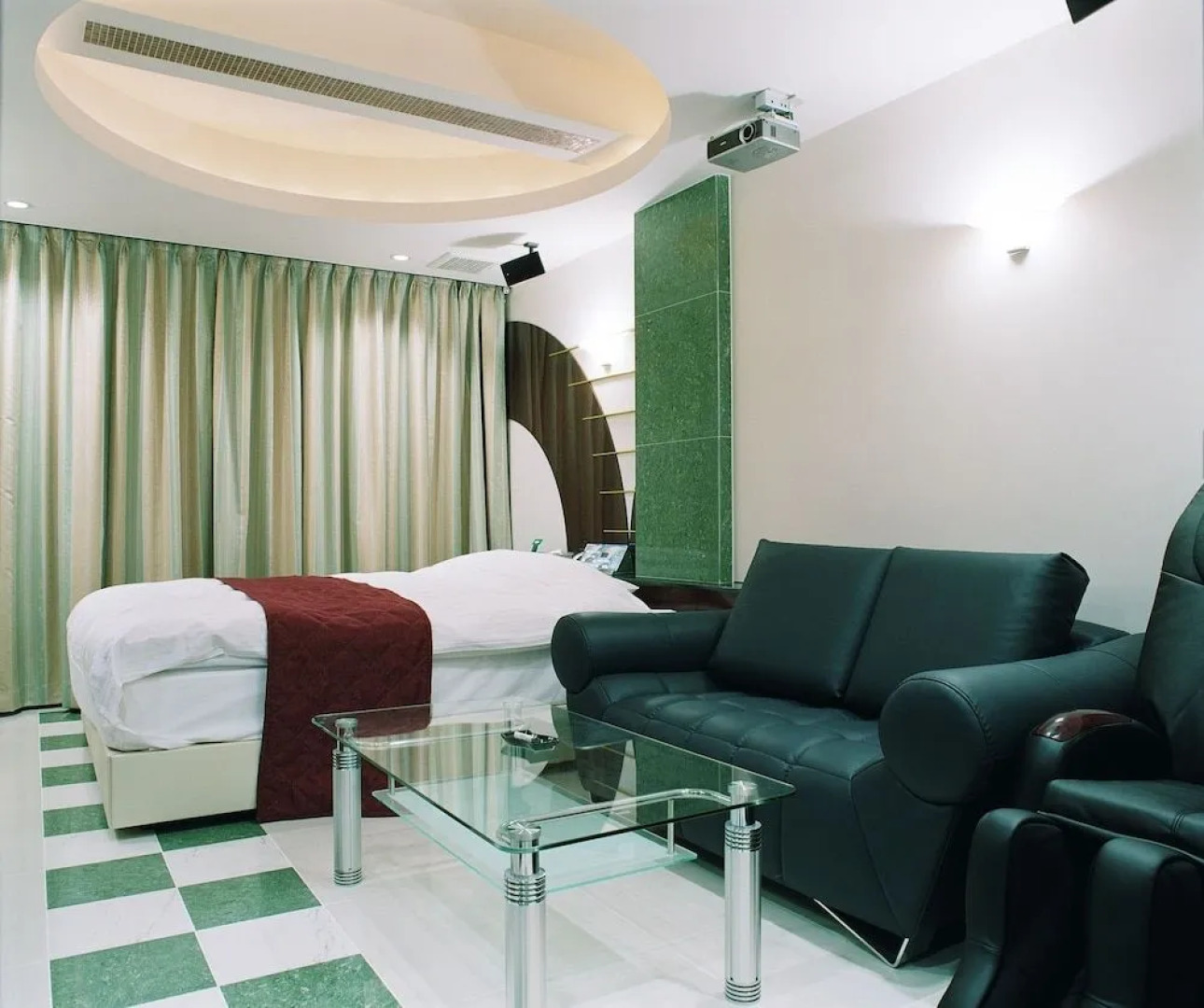 HOTEL C-Love - Adults Only