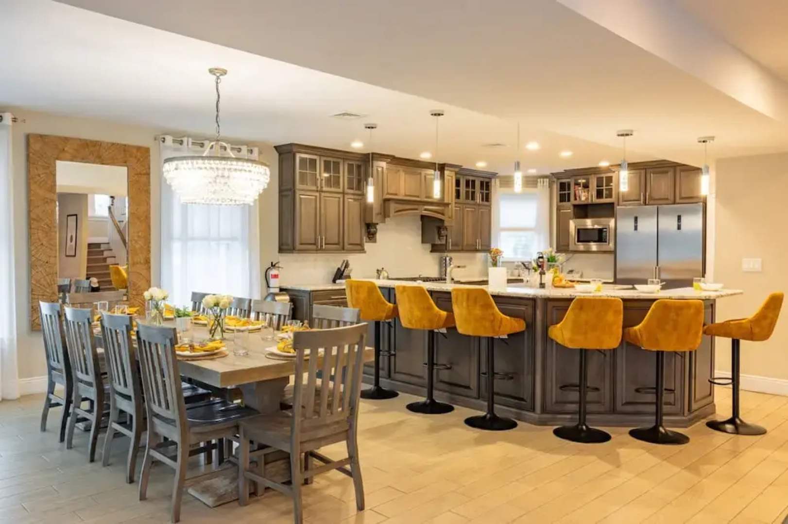 Spacious 6BR Beach Home With Elevator Decks - Ideal for Family Holidays Winter Escapes