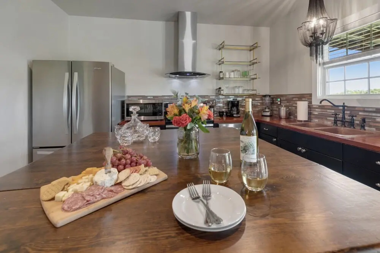 Luxury Studio W/hot Tub&grill