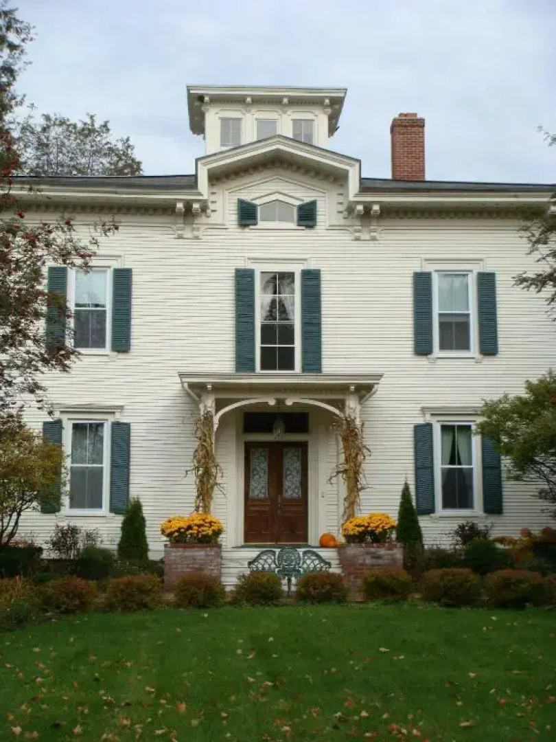 Antique Mansion B&B