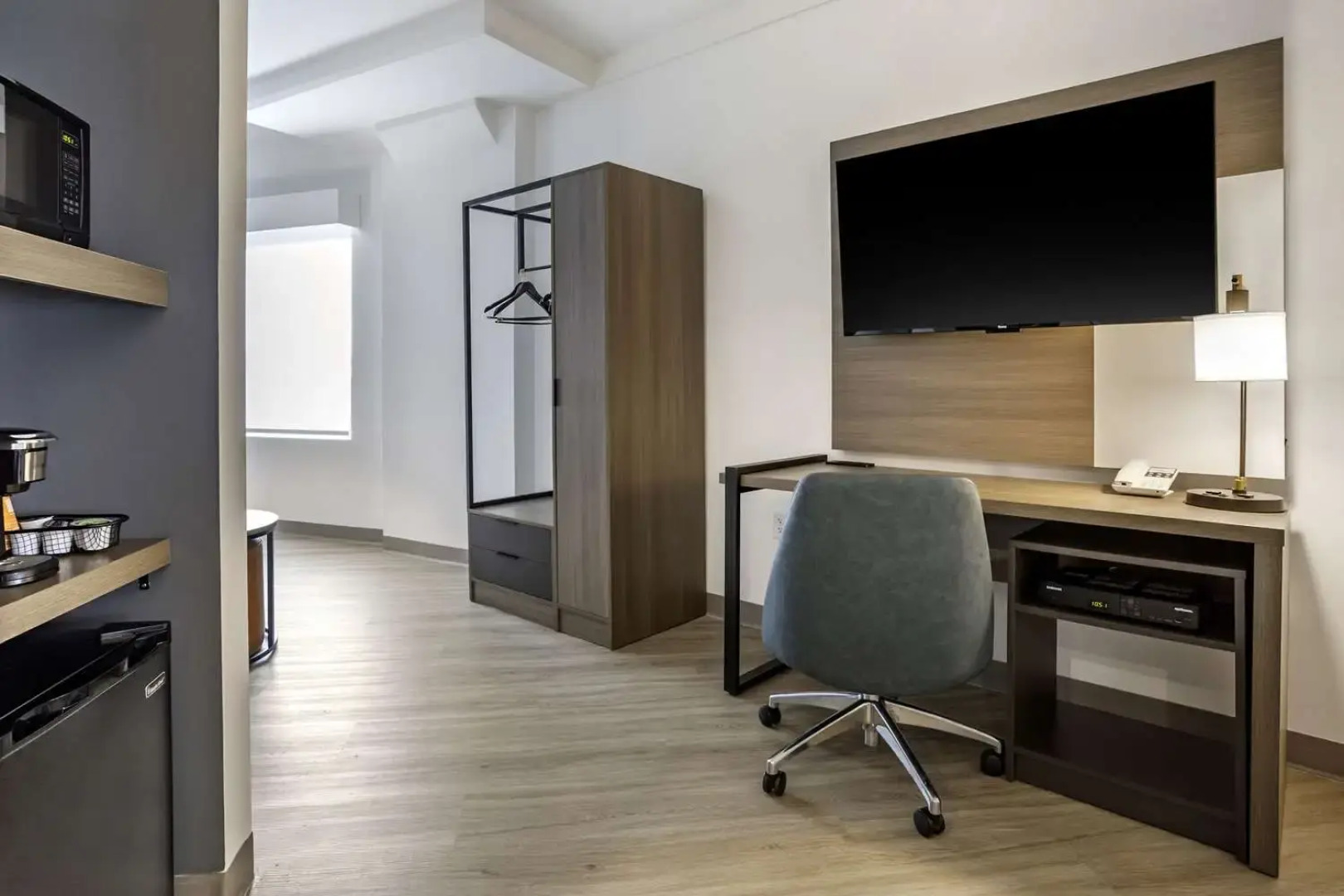 Comfort Inn & Suites Newark Liberty International Airport