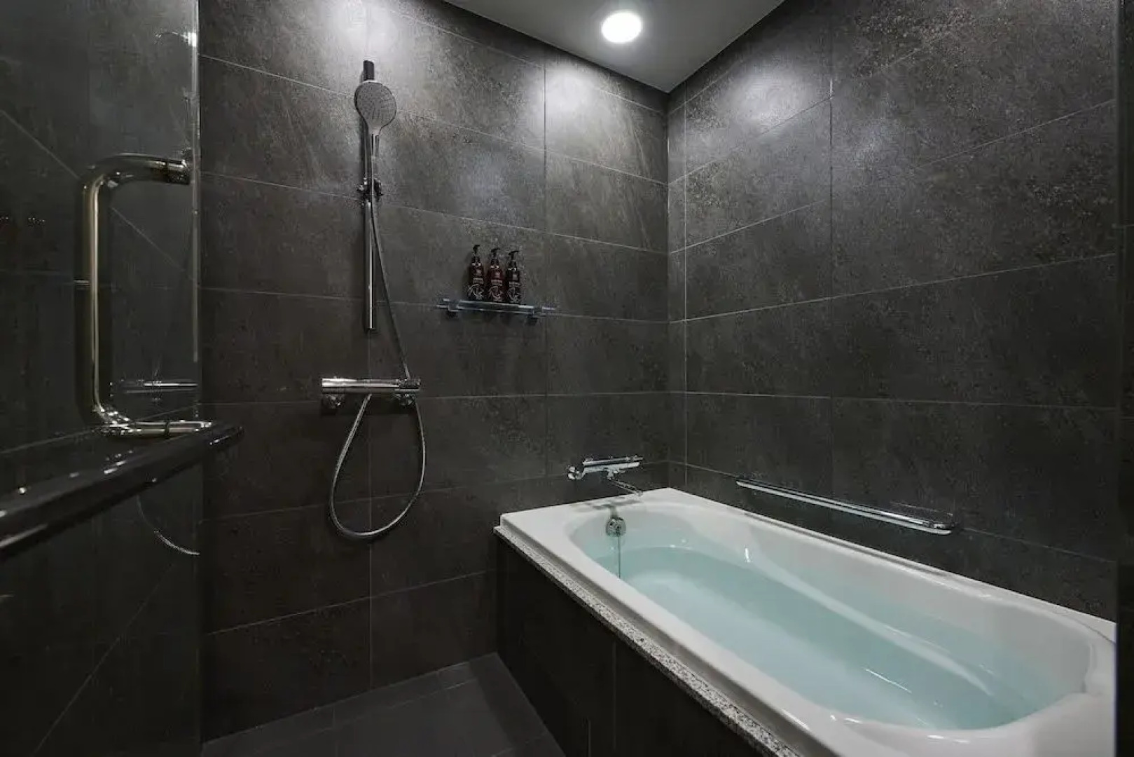 The Royal Park Canvas Kobe Sannomiya