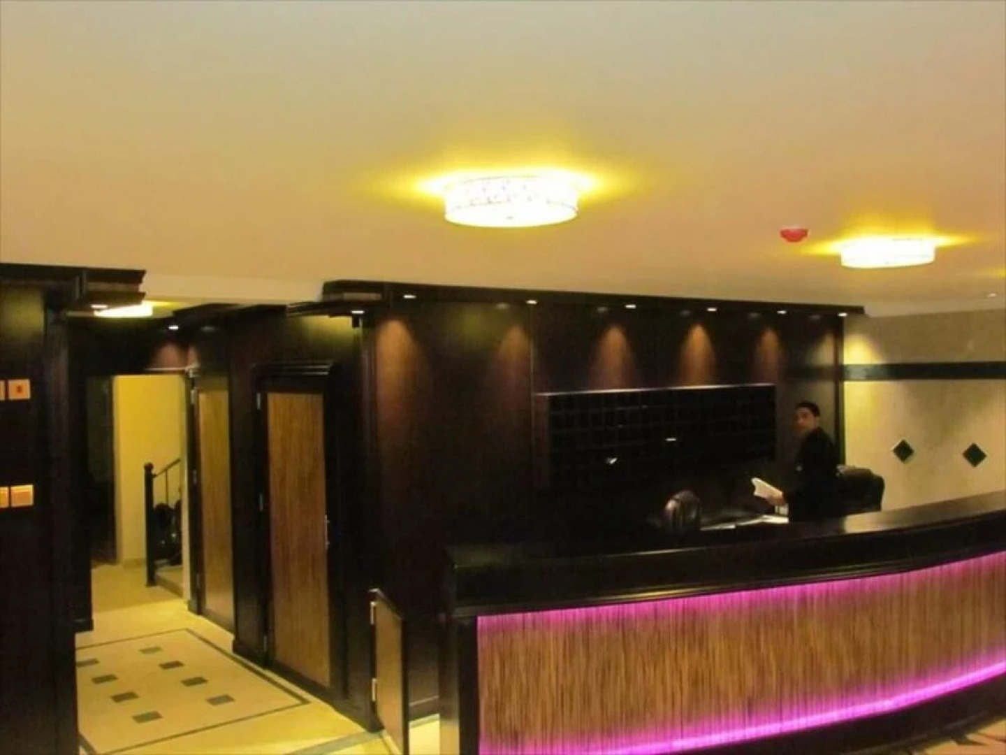 Happy Beach Hotel Apartments - Al Hamra