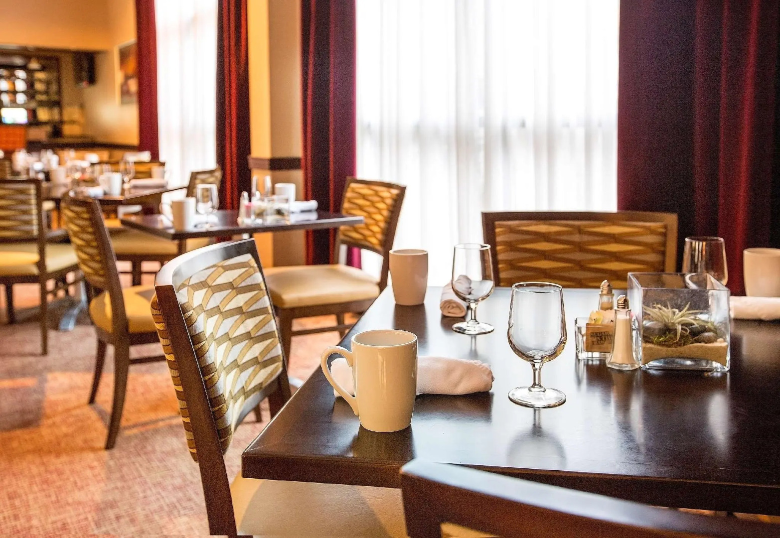 DoubleTree by Hilton Charlotte Airport