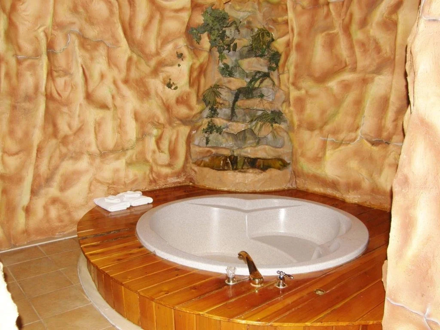 Gallery Holiday Motel