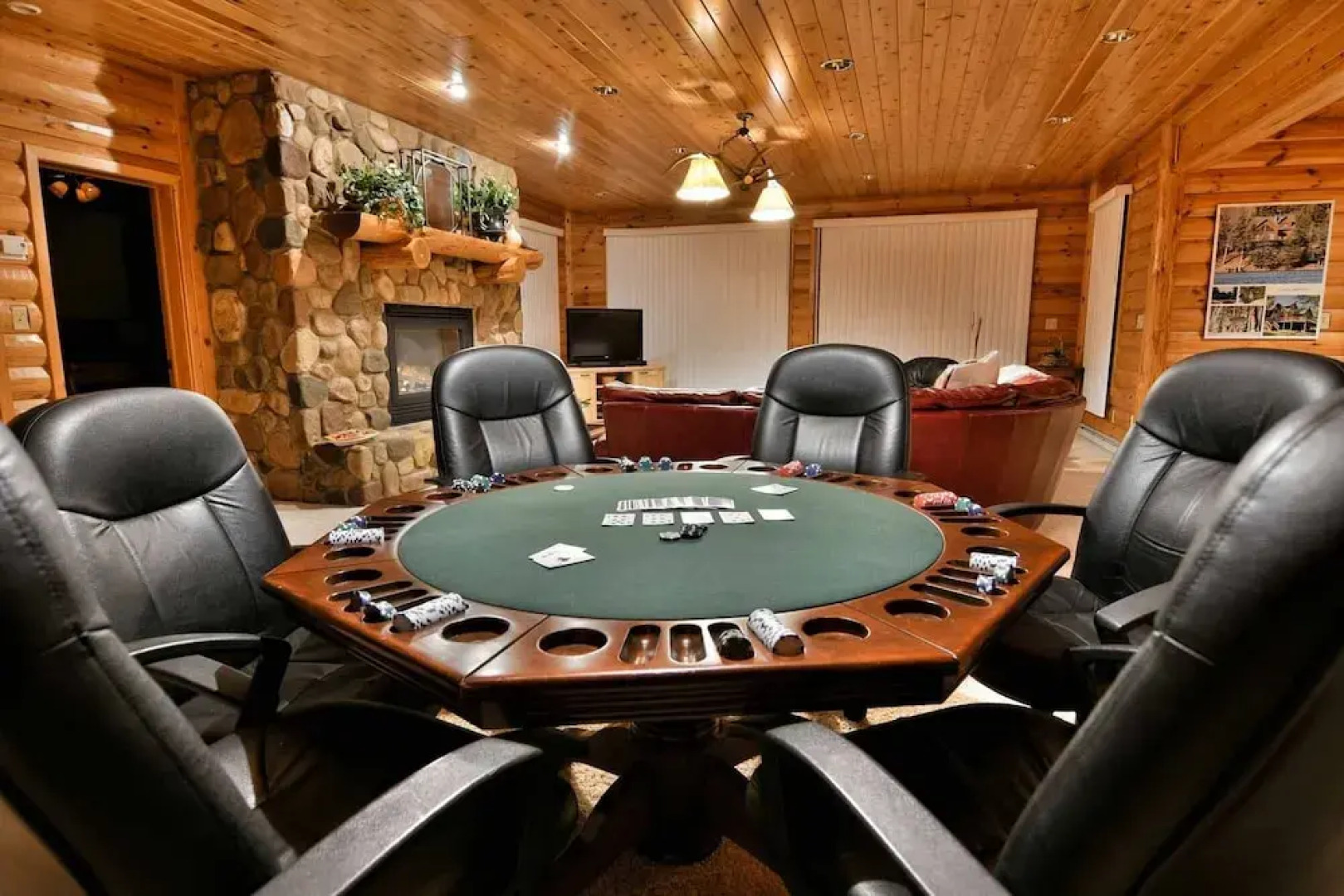 Majestic Moose Lodge 5 Bedroom Home by RedAwning