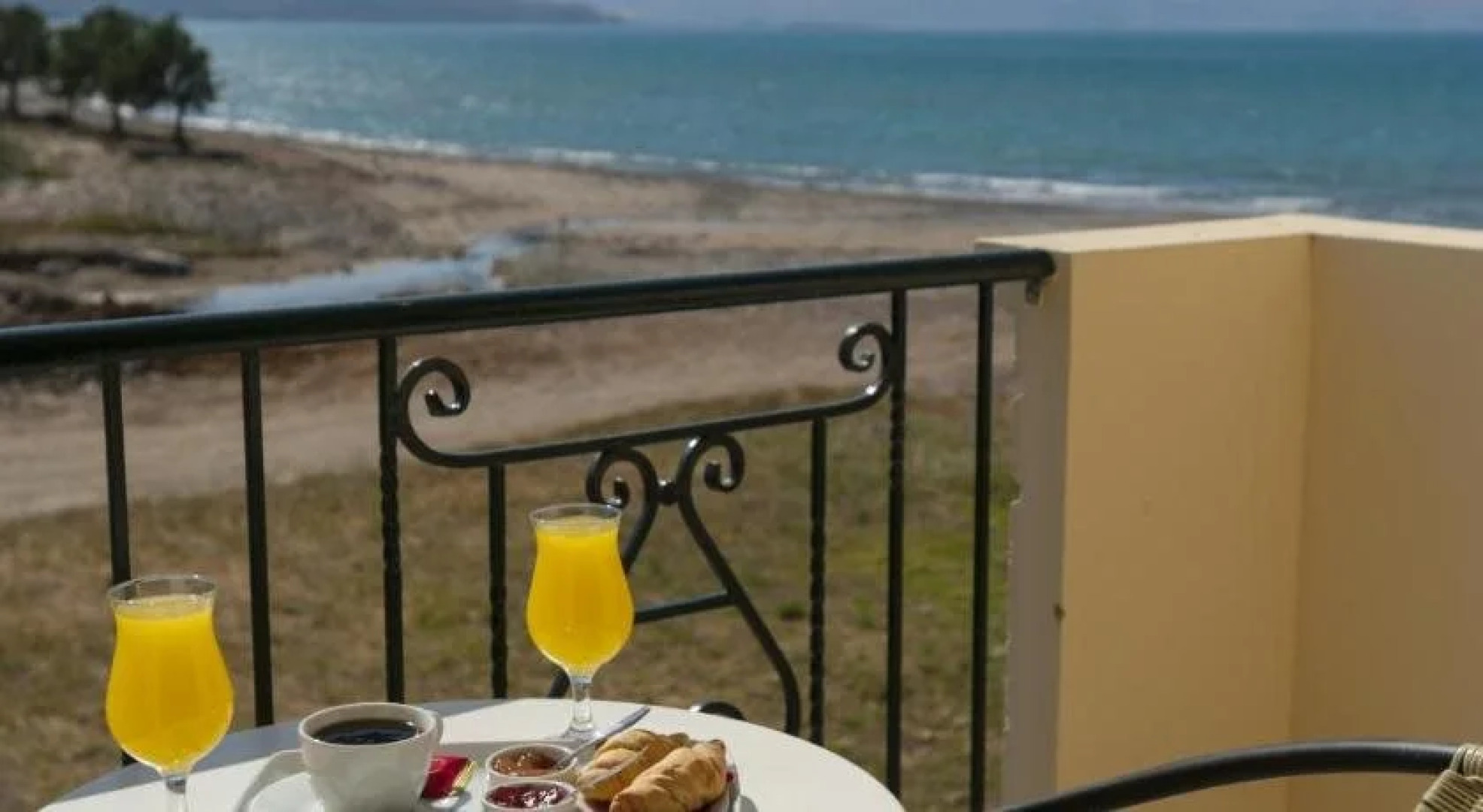 Mesogios Beach Hotel