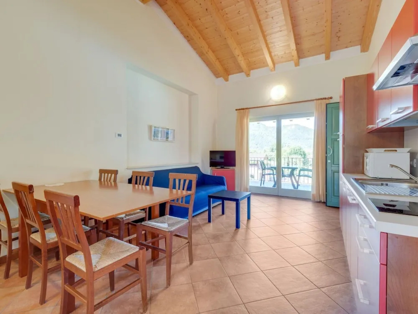 Apartment by Lake Idro With Mountain Views