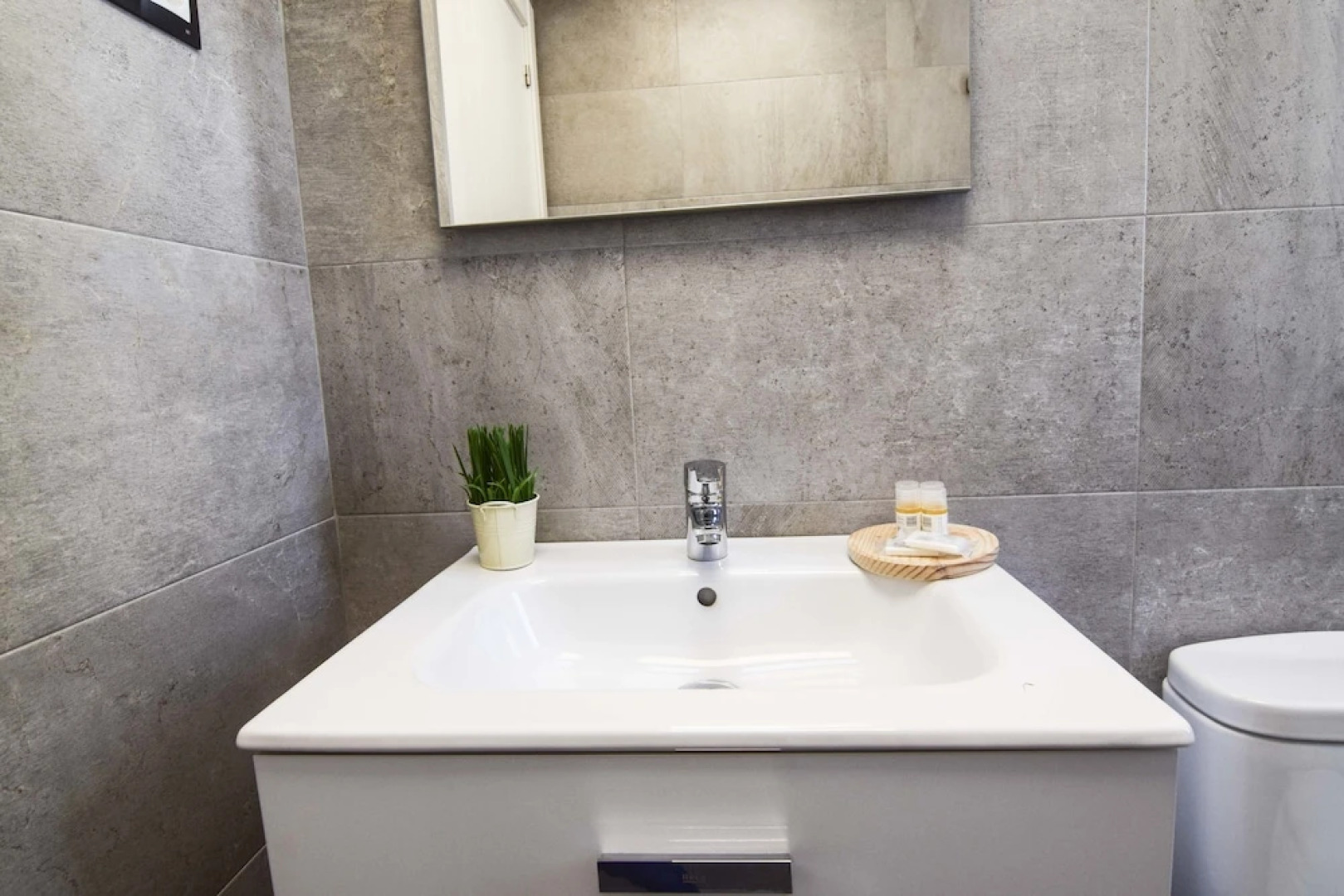 Letmalaga Carlos Haya