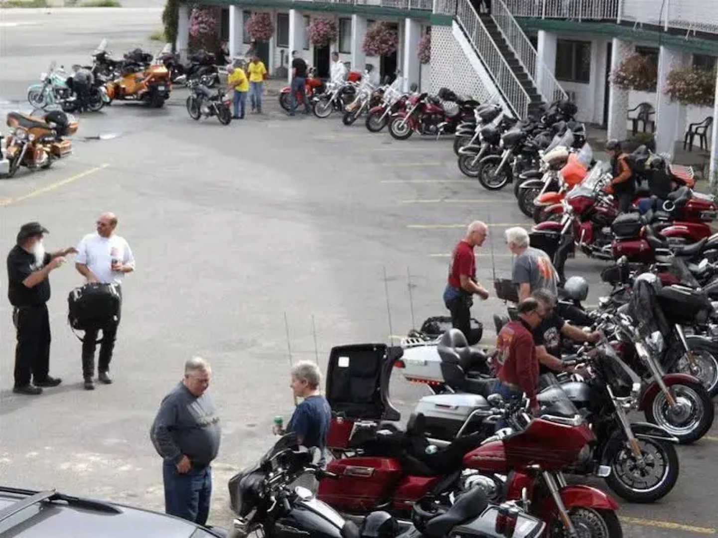 Kootenay Country Inn