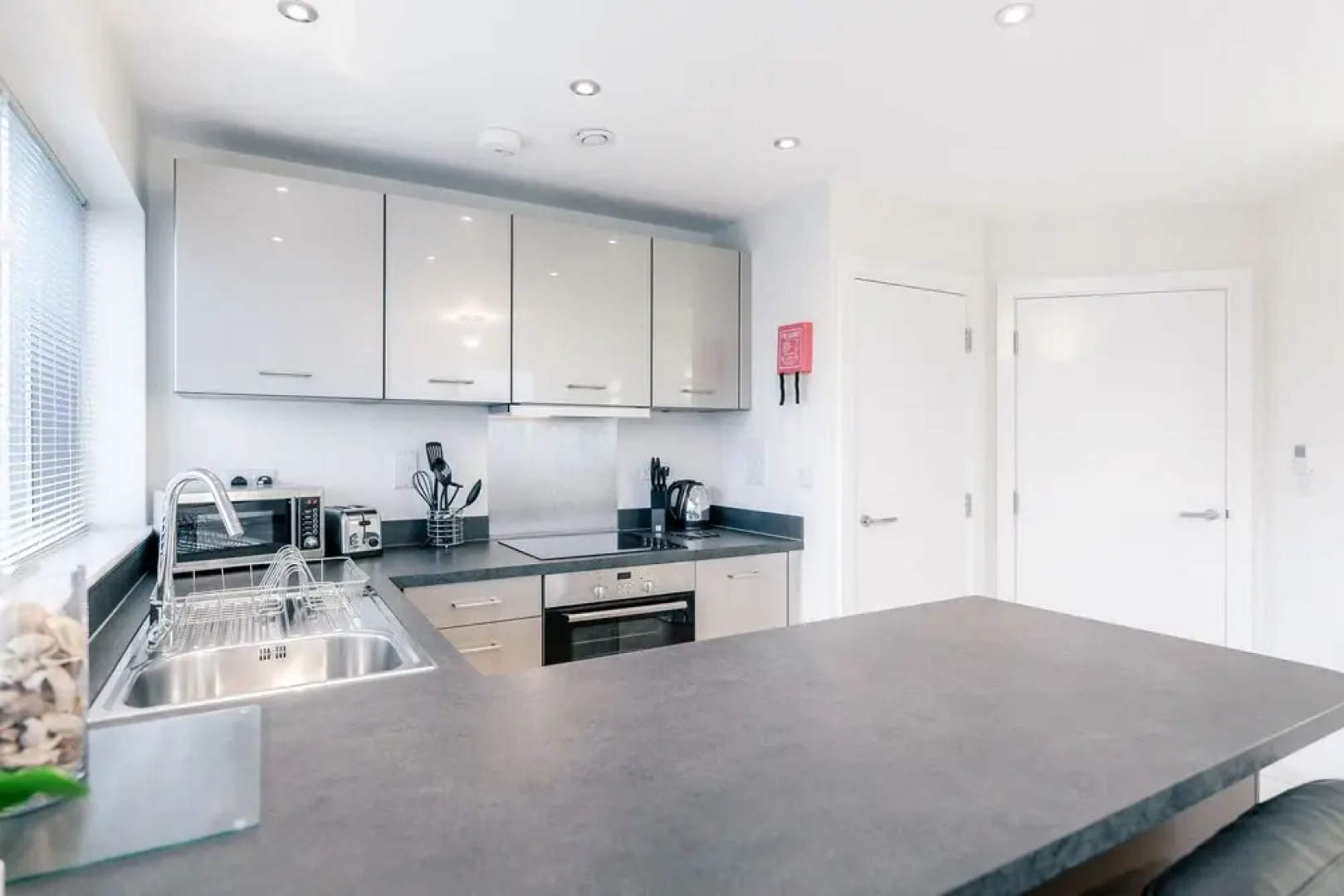 Roomspace Apartments -New Manor House