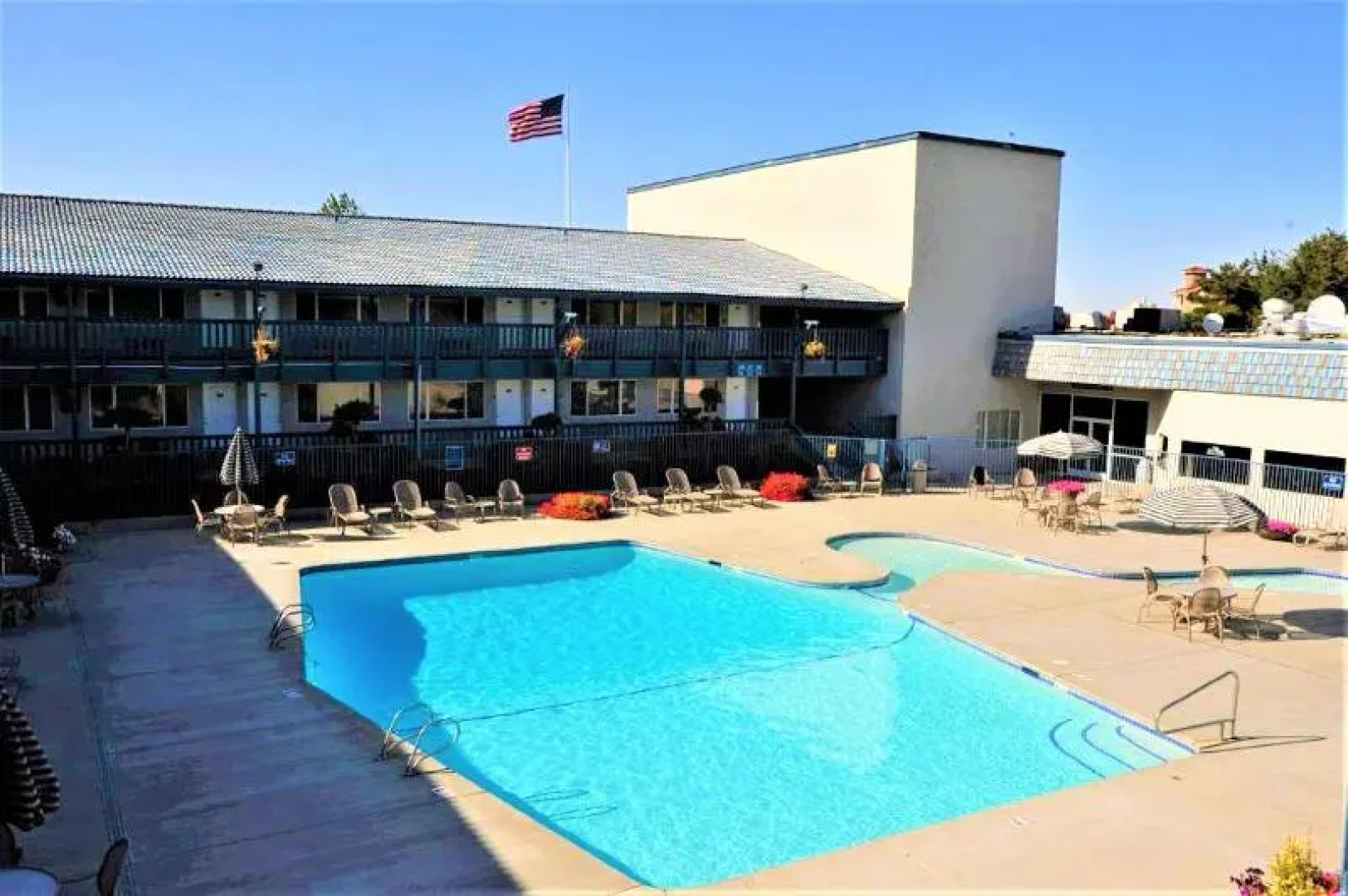 Richland Riverfront Hotel and Conference Center, Ascend Hotel Collection