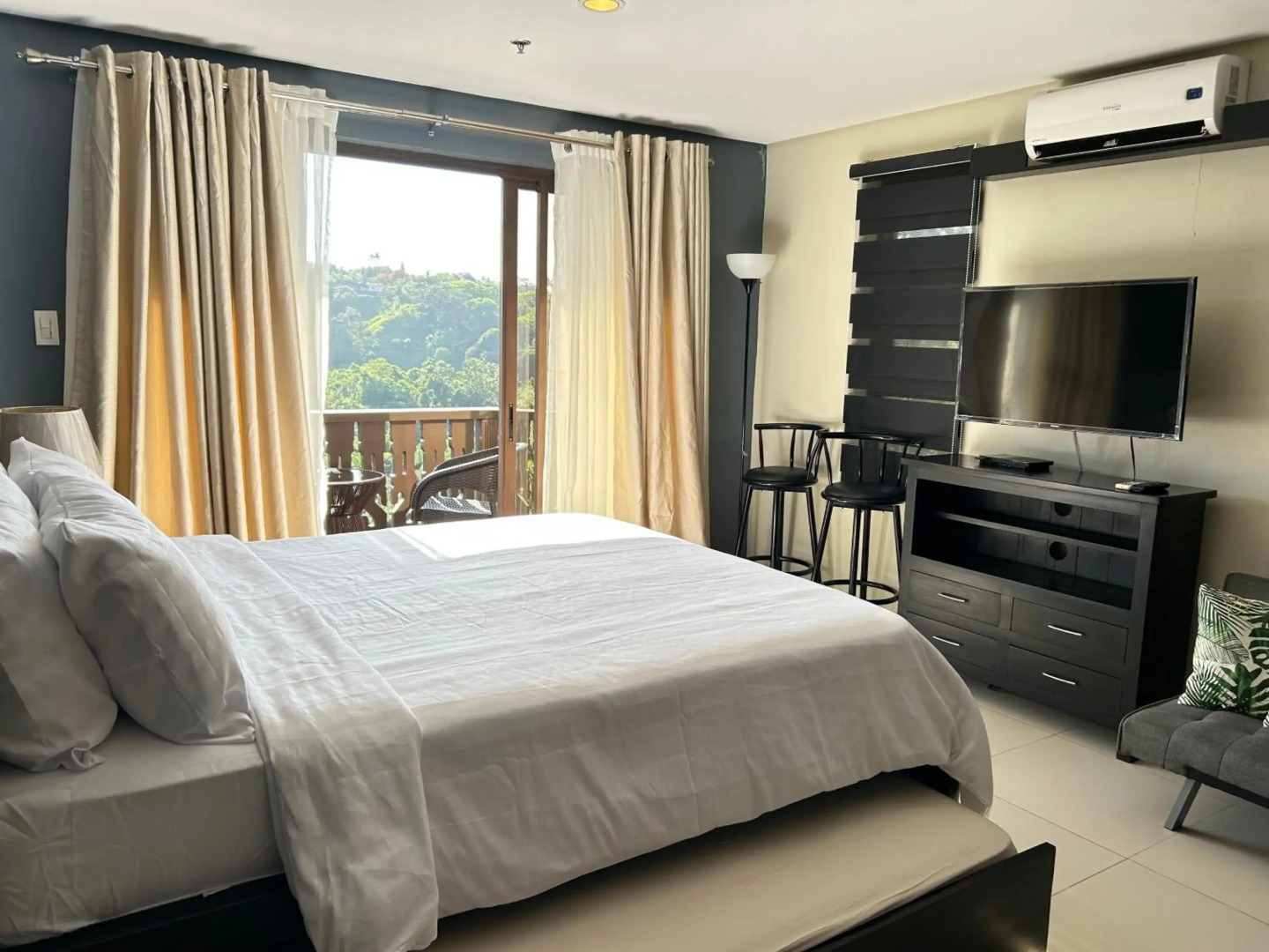 Crosswinds Resort Suites