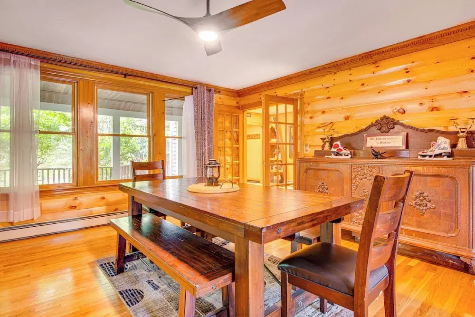 Deck For Entertaining: Belmont Group Getaway