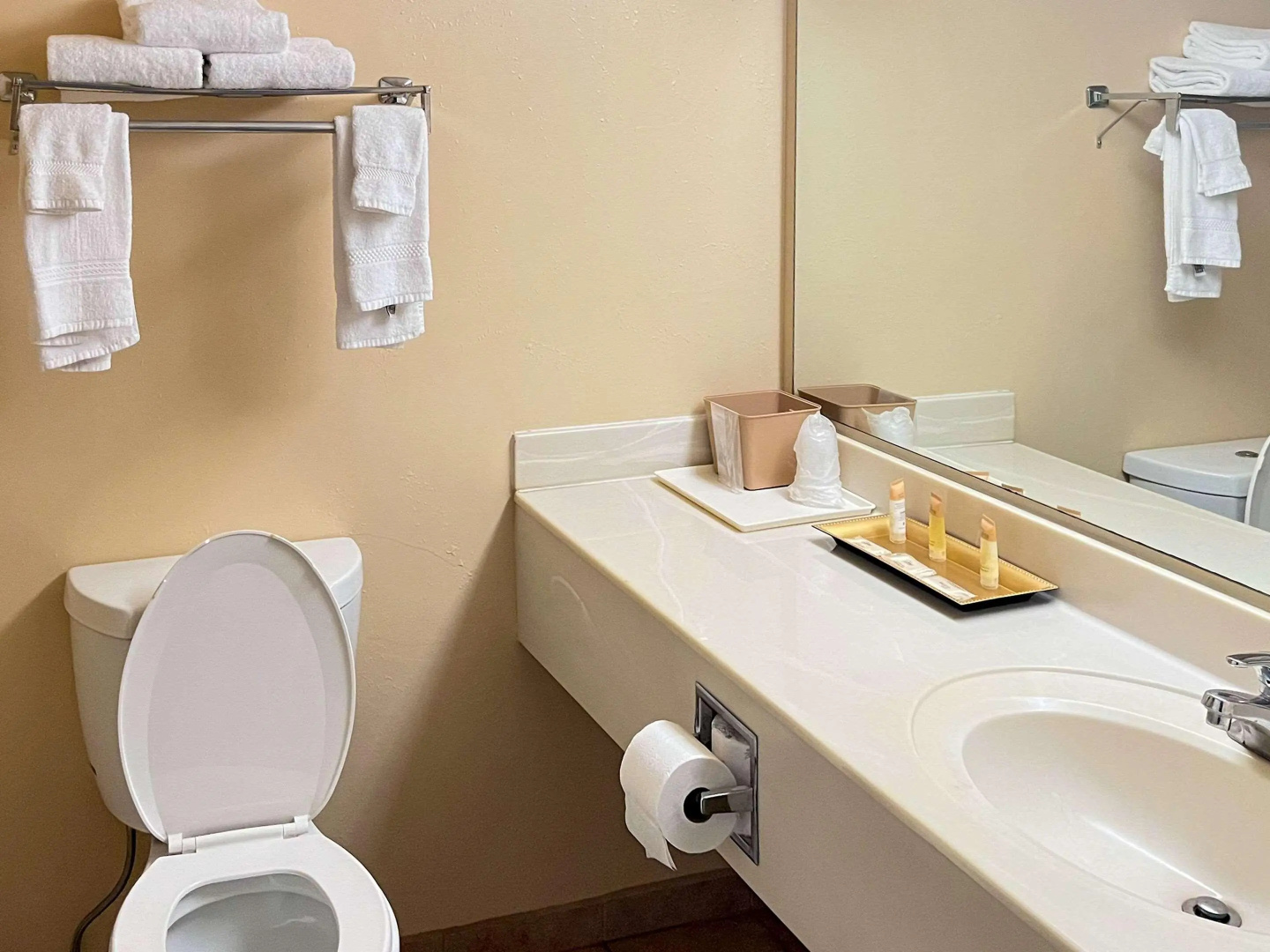 Comfort Inn & Suites Madison East Interstate I-90