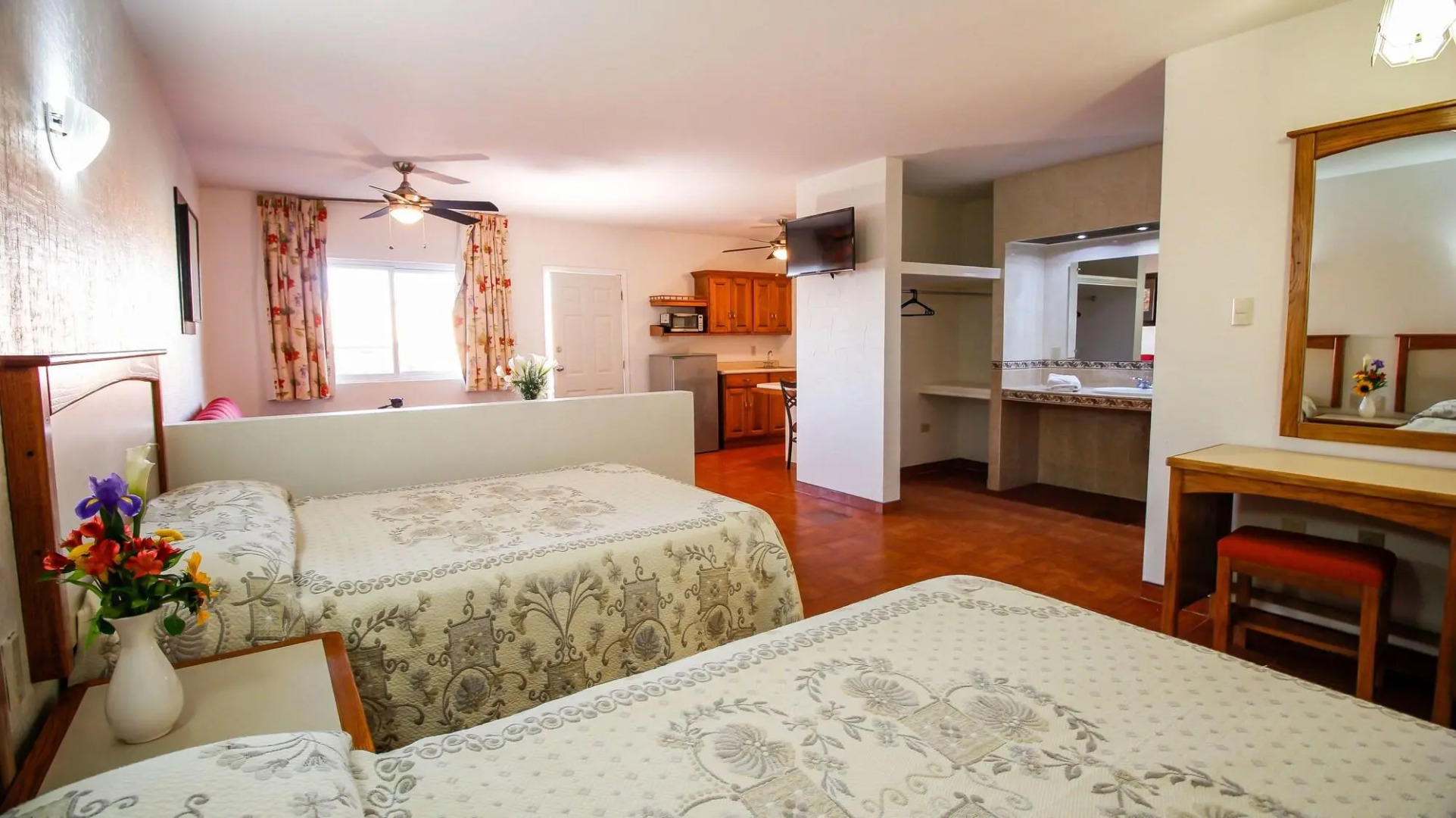 Hotel & Suites Marrod