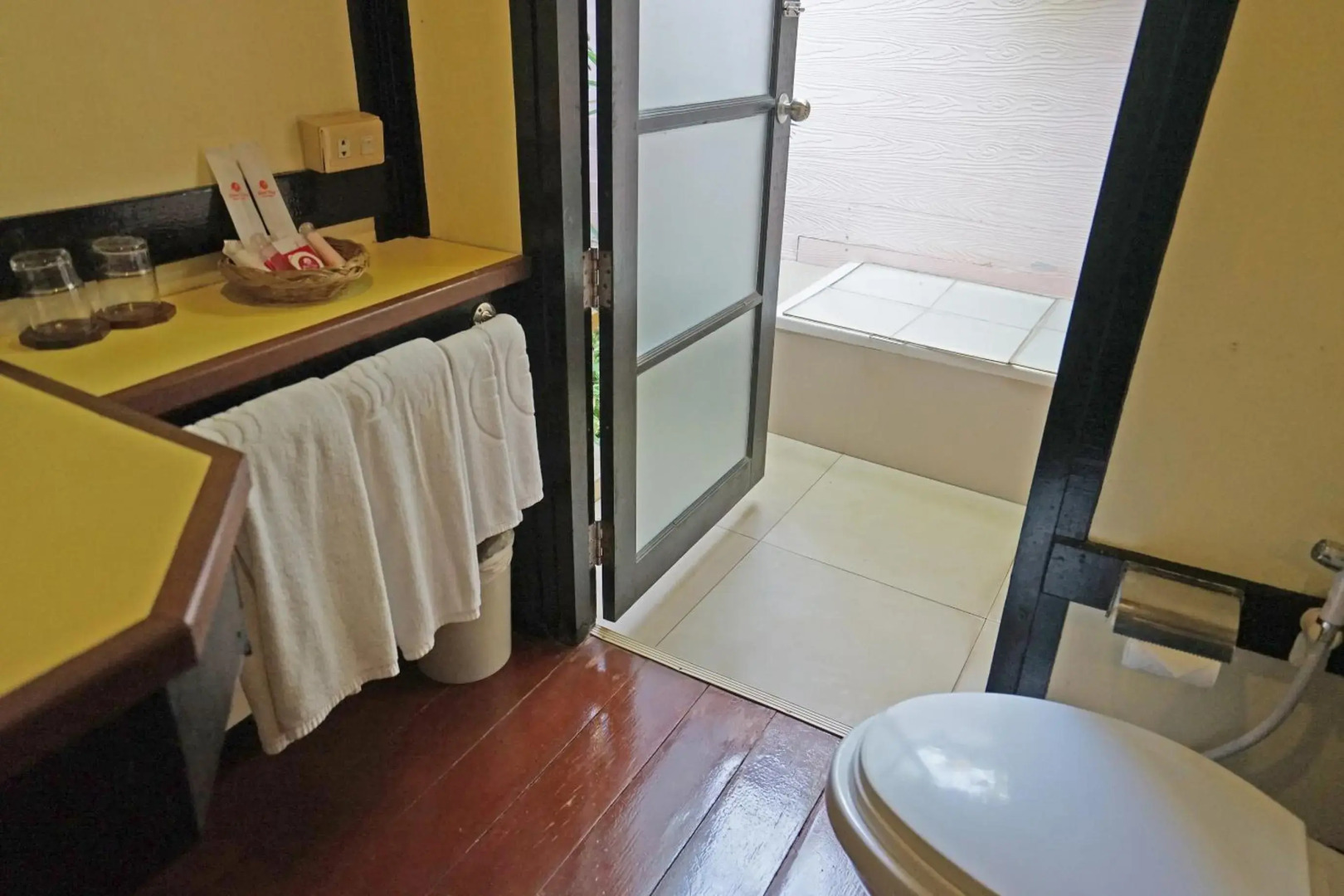 Sunset Village Beach Resort