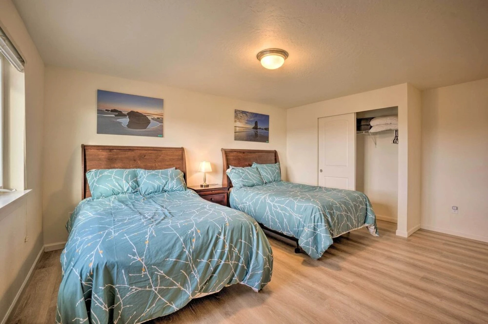Spacious Bandon Getaway - 2 Blocks to Ocean!