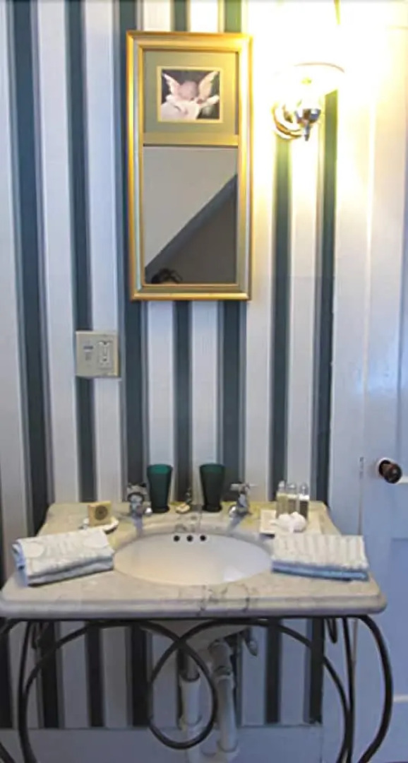 The Pond House Inn at Shattuck Hill Farm