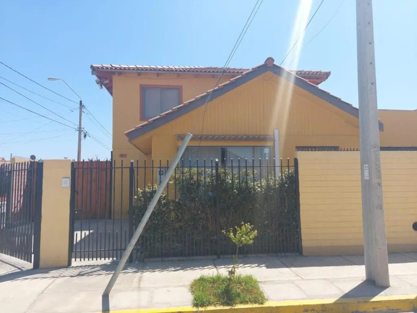 Amplia casa en sector residencial de La Serena.