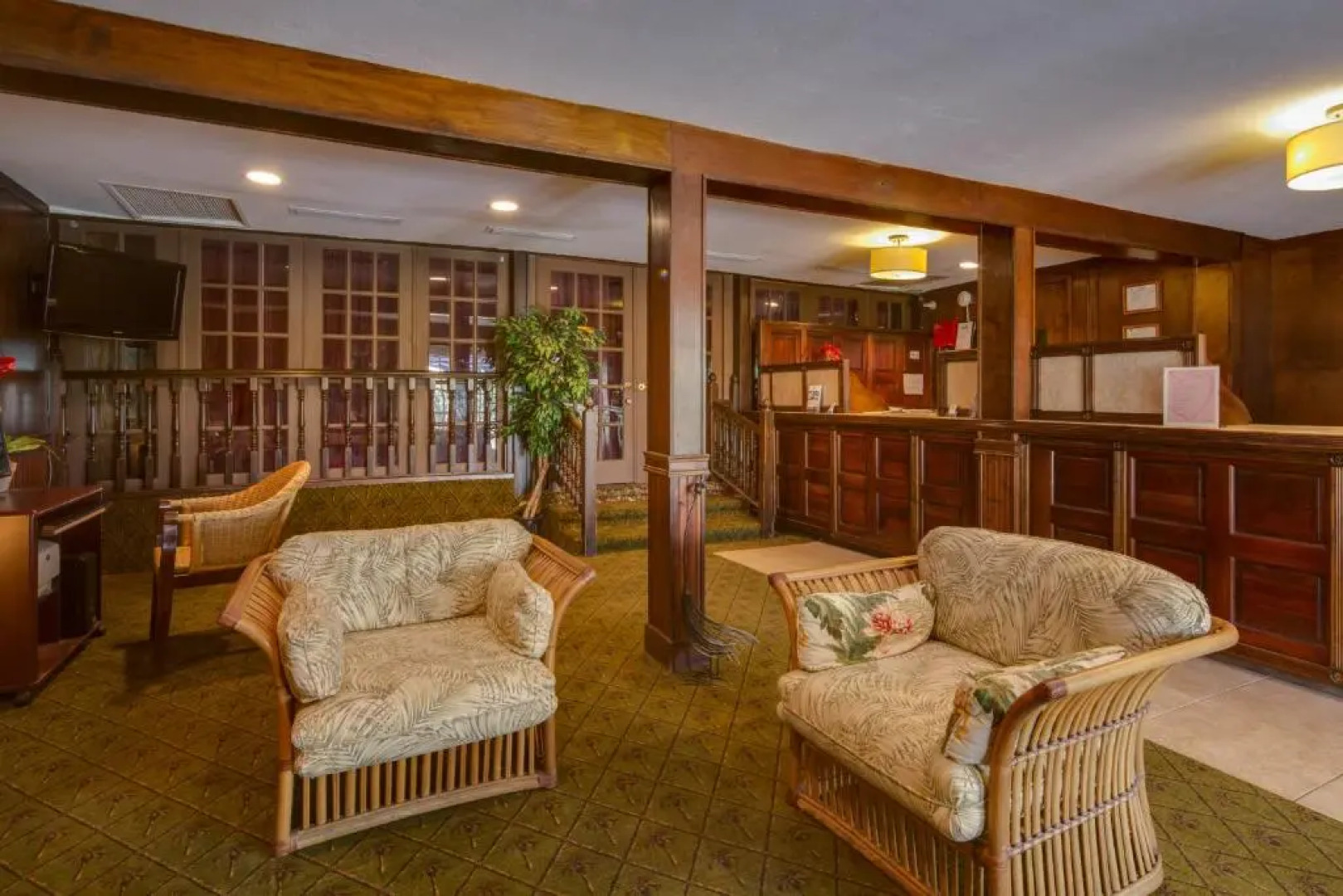 Olde Marco Island Inn and Suites