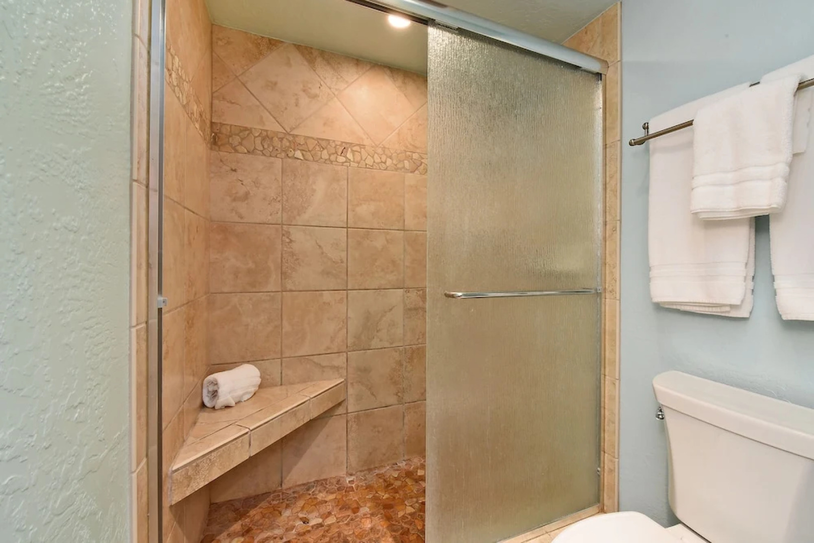 Papakea #g103 2 Bedroom Condo by RedAwning