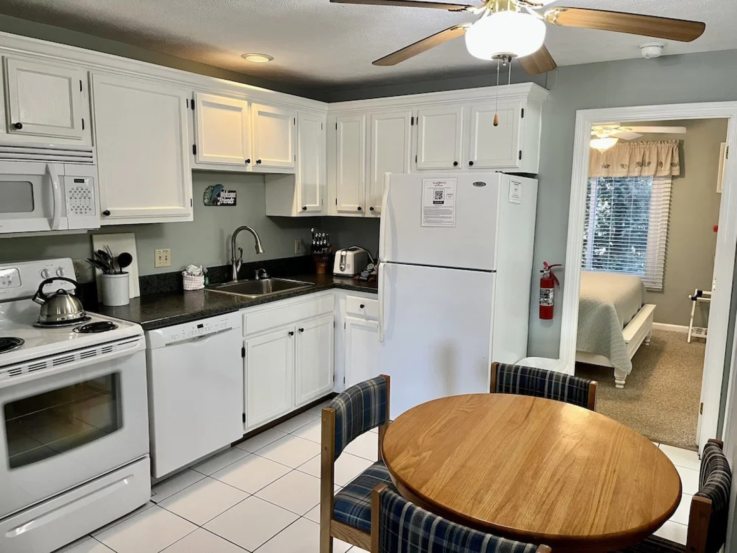 Elmwood Resort Hotel