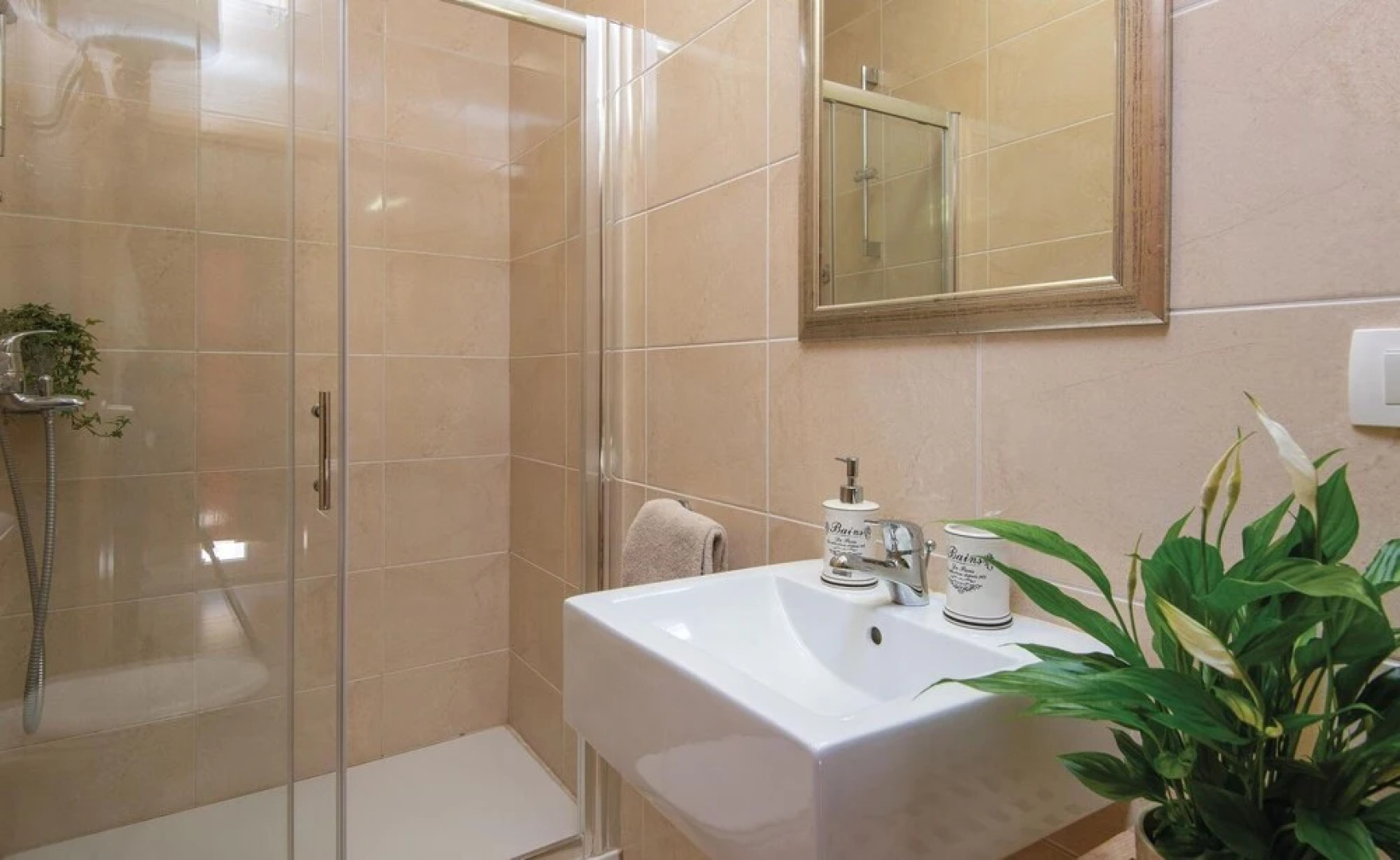 Amazing Home in Orebic with Hot Tub, WiFi & Outdoor Swimming Pool