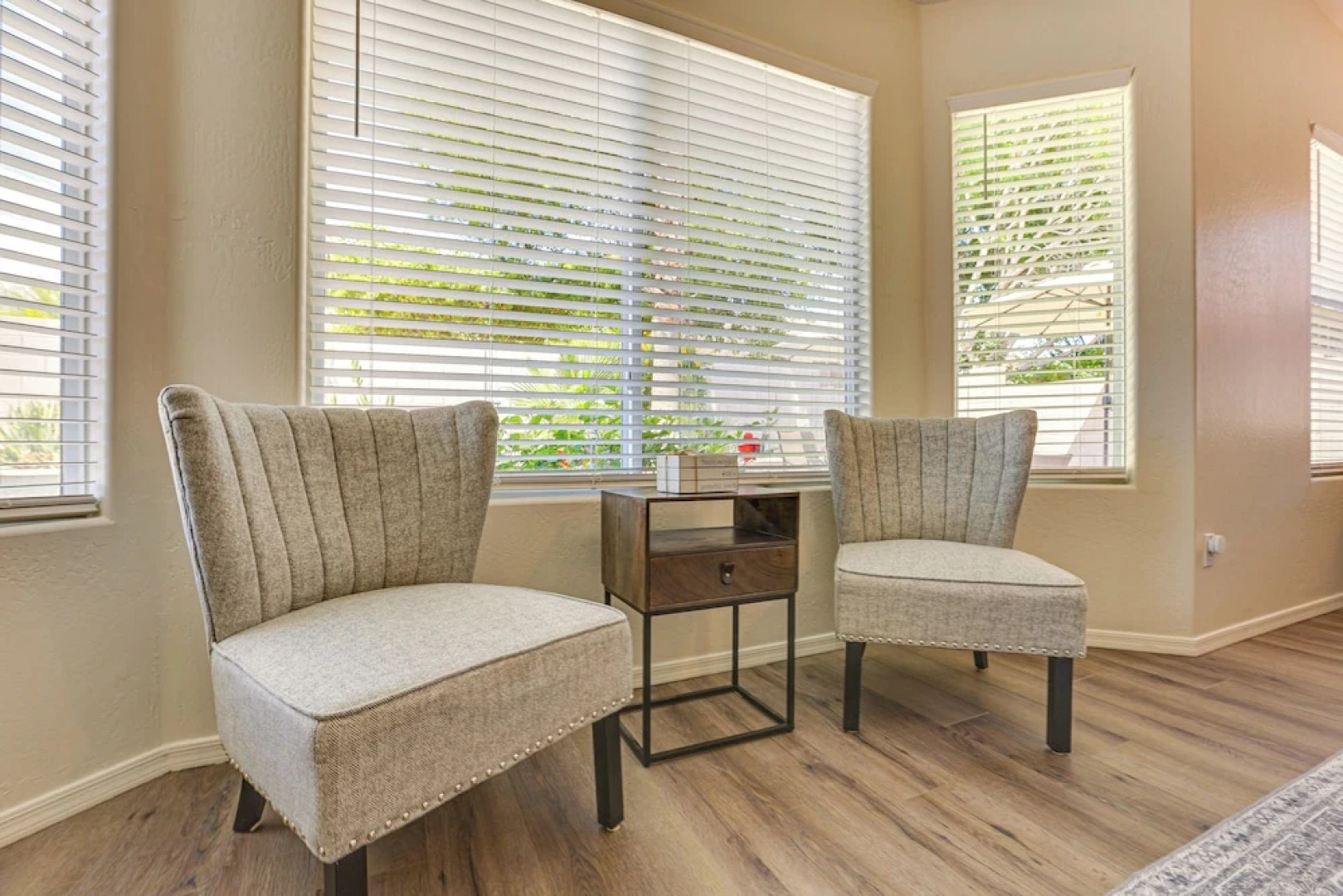 Private Pool & Patio: Home in Surprise!