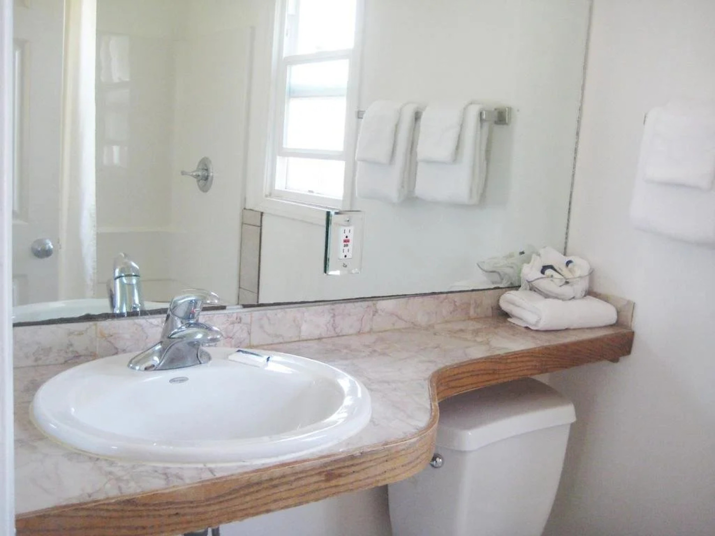 Ocean Lodge Santa Monica Beach Hotel