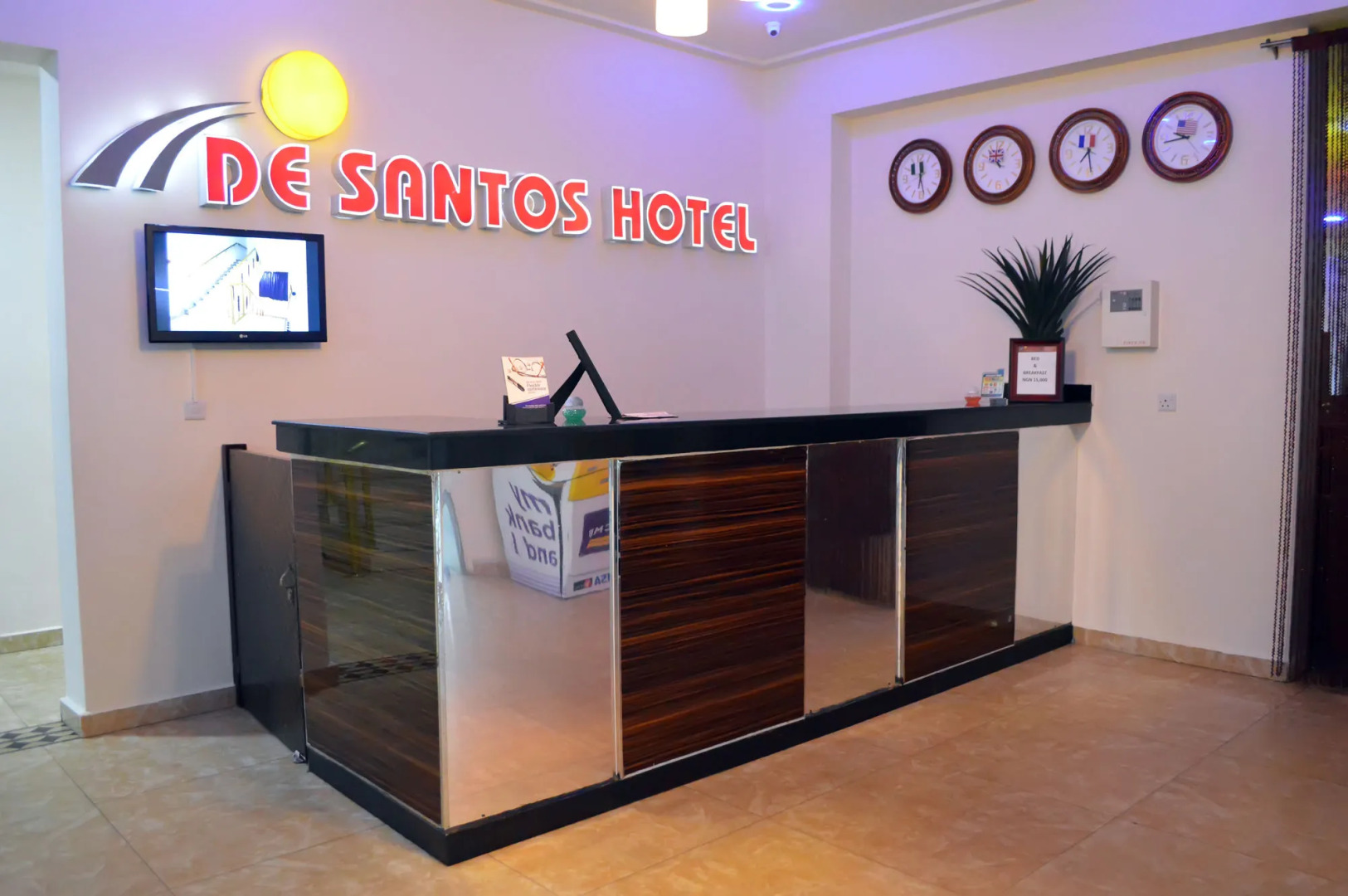 De Santos Hotel