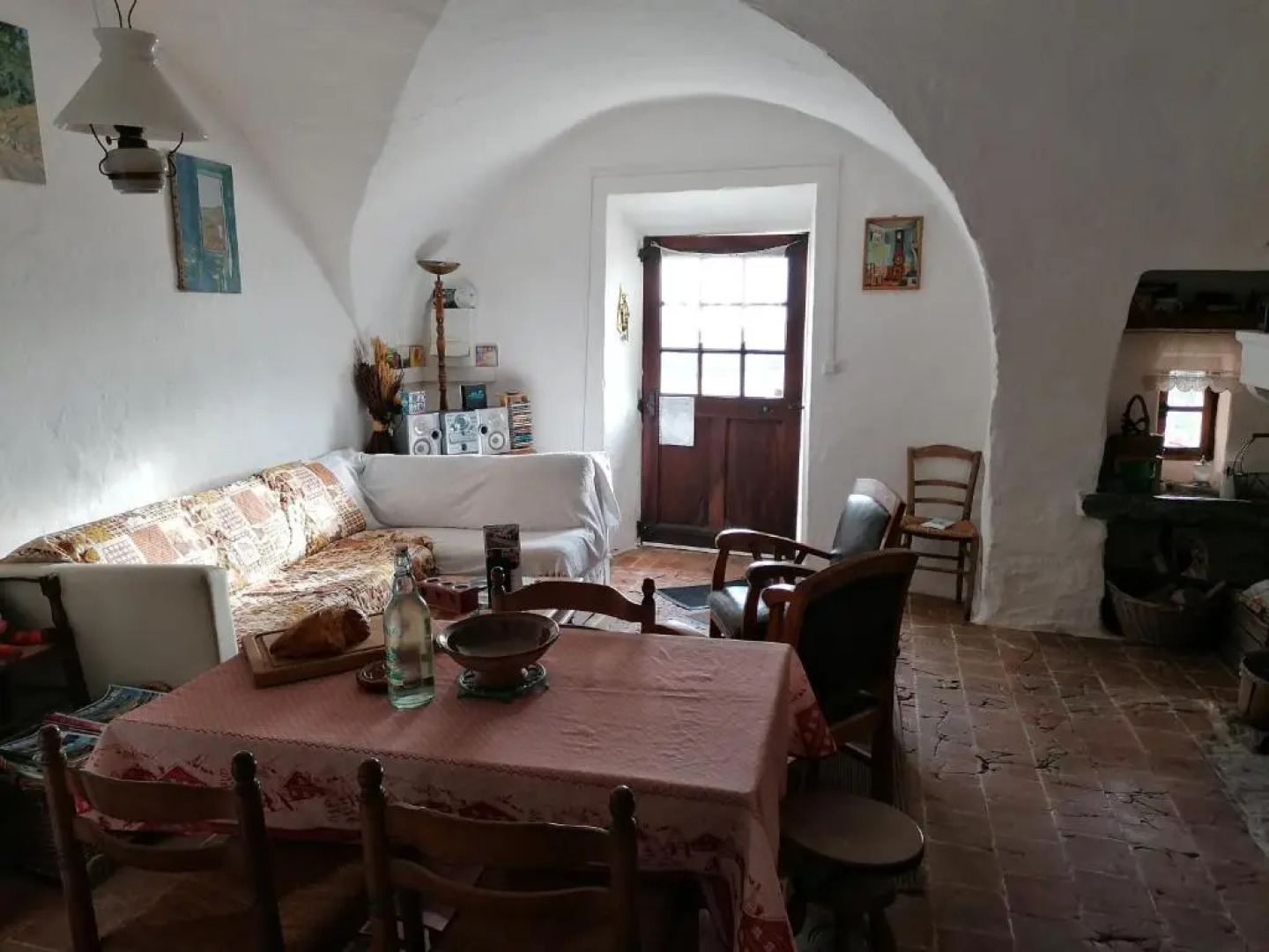 Chambre et pièce à vivre indépendantes