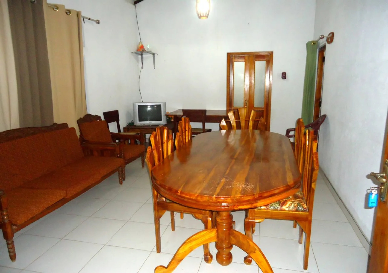 Mothers Elephant Safari Hotel