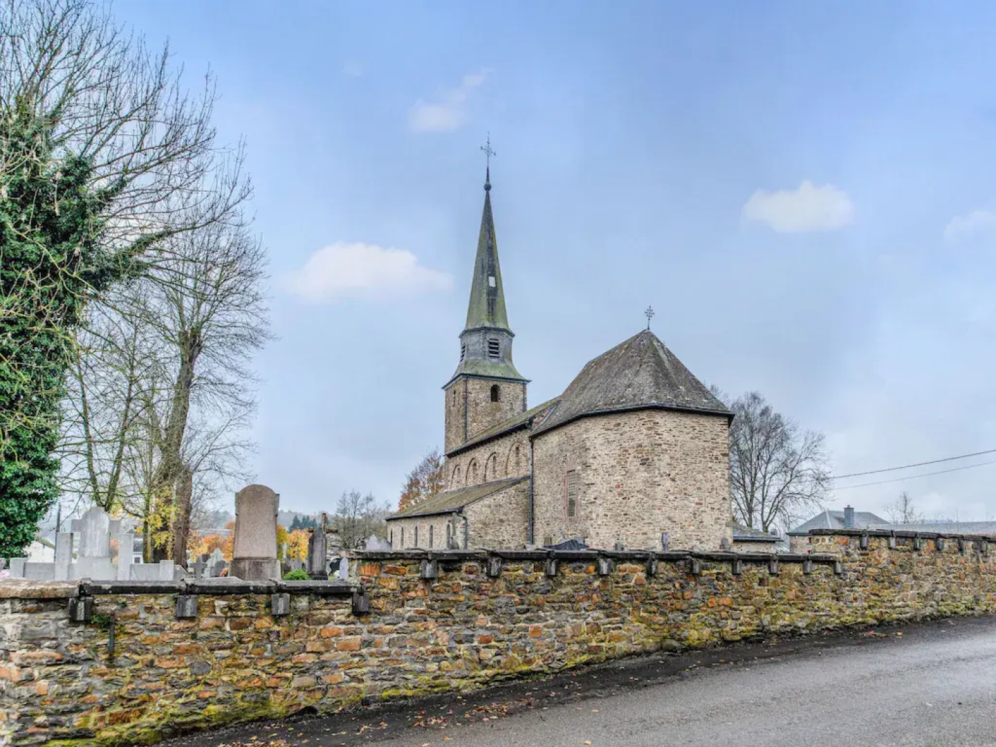 Cosy Holiday Home in Cherain near Forest