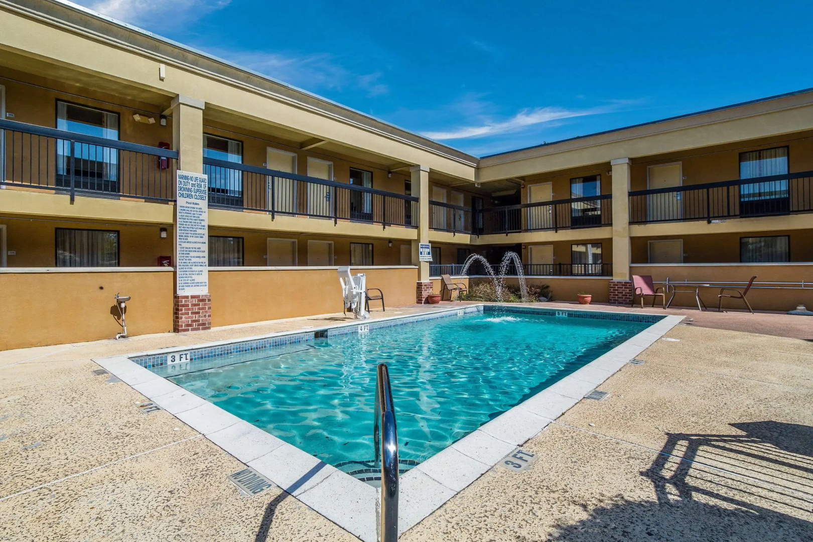 Quality Inn & Suites Conference Center Statesboro Historic District