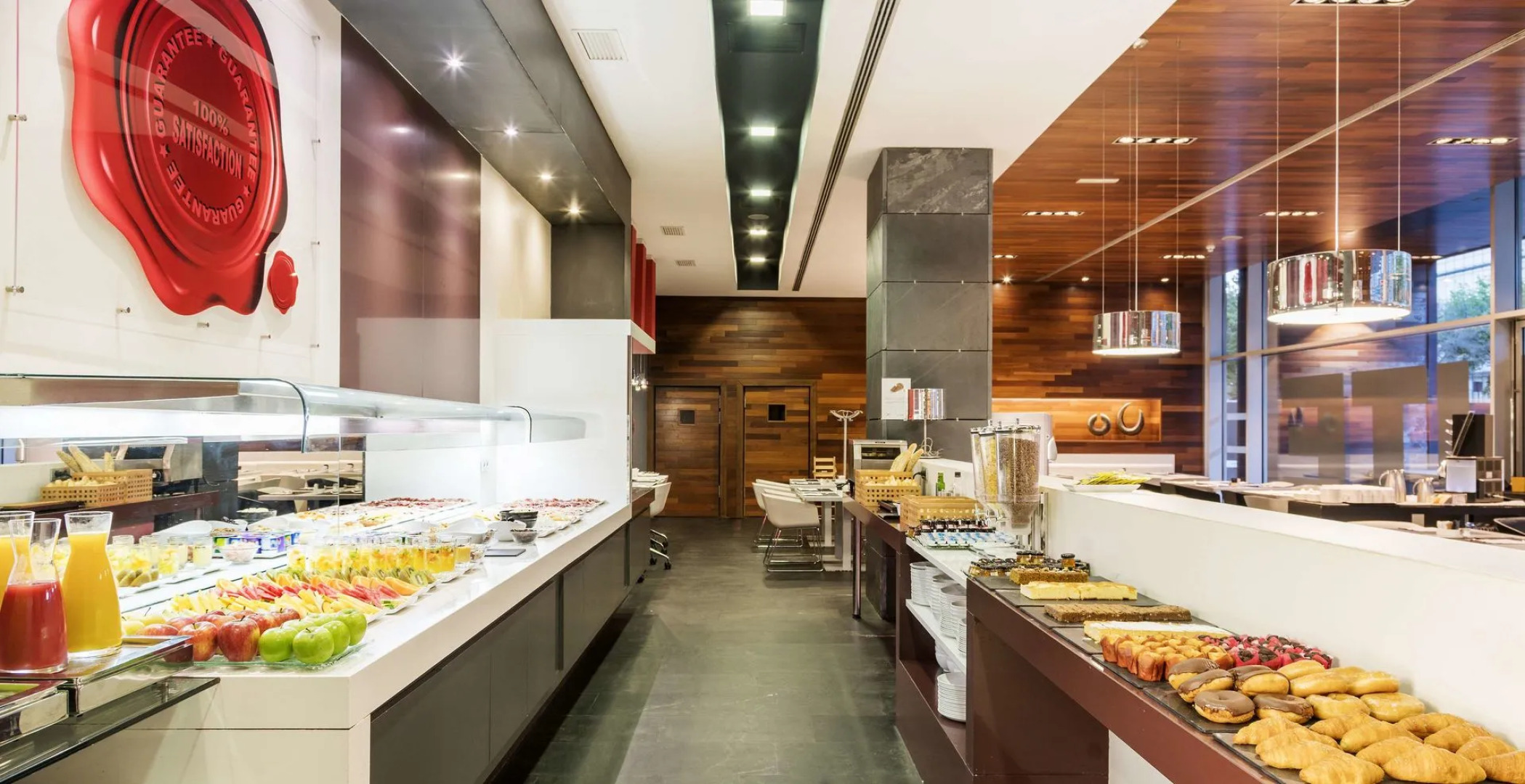 Отель ILUNION Atrium