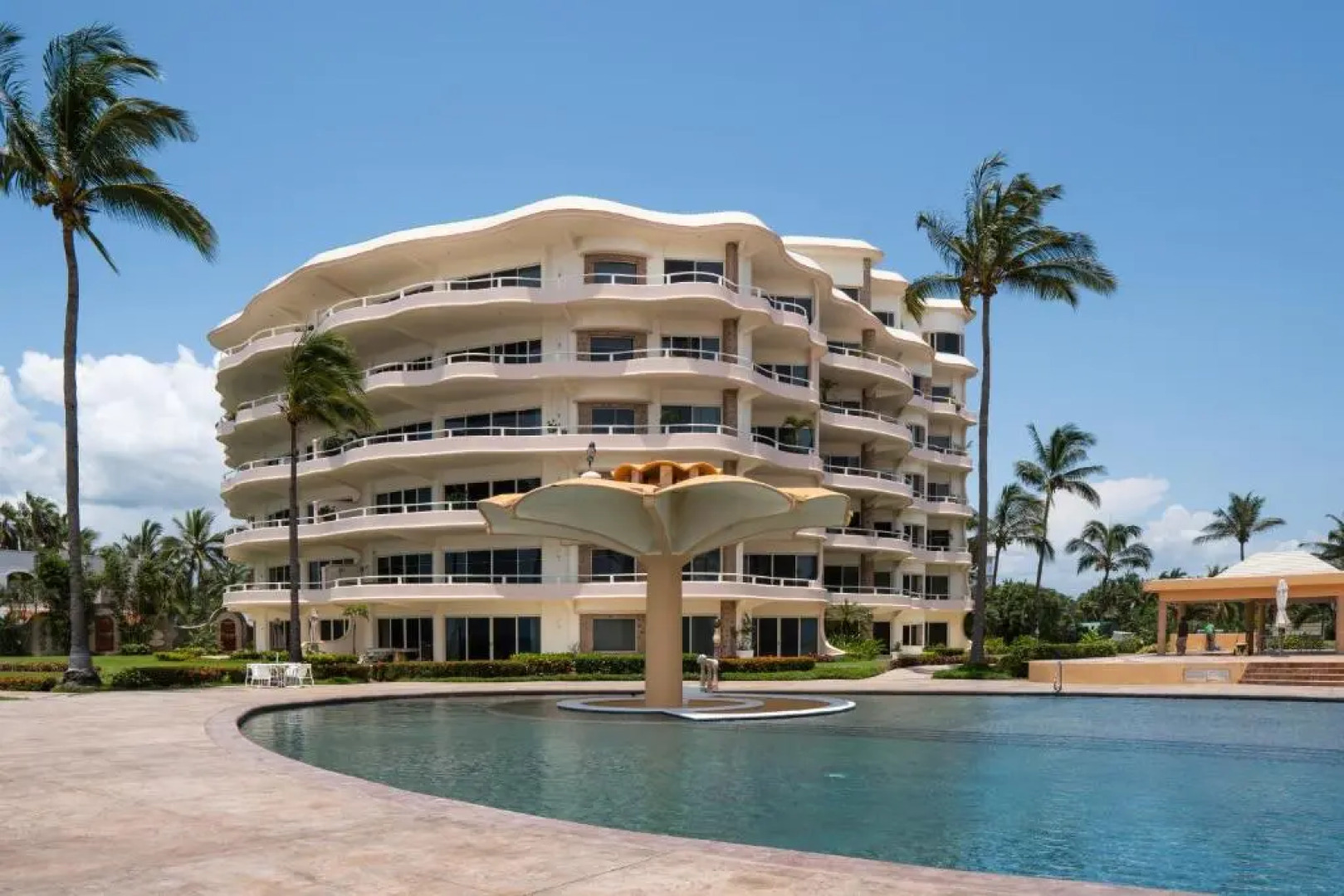 Ocean Front Condo with Pool Sleeps 7 Adults-Quinta del Mar 203